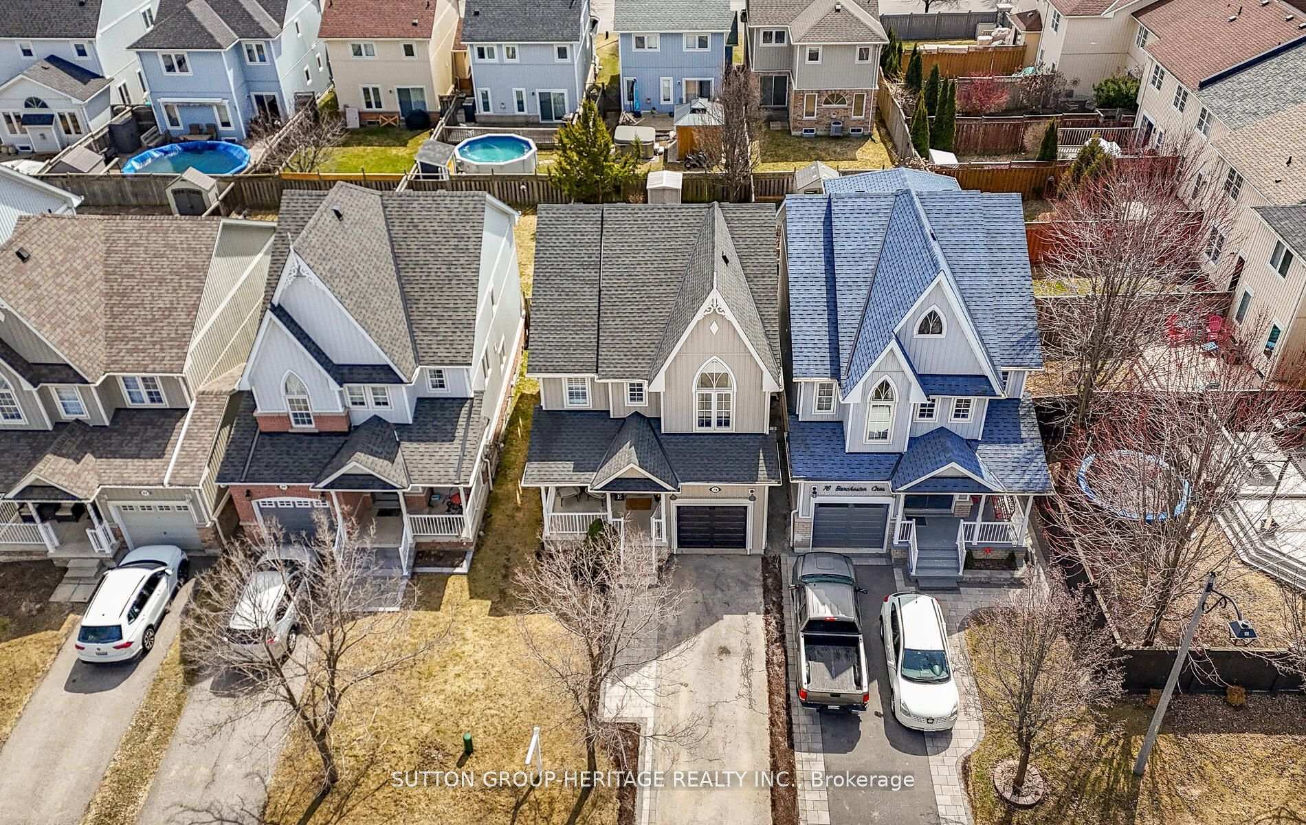 Photo 2 of 78 Barchester Crescent, Whitby, Brooklin — HOMEH