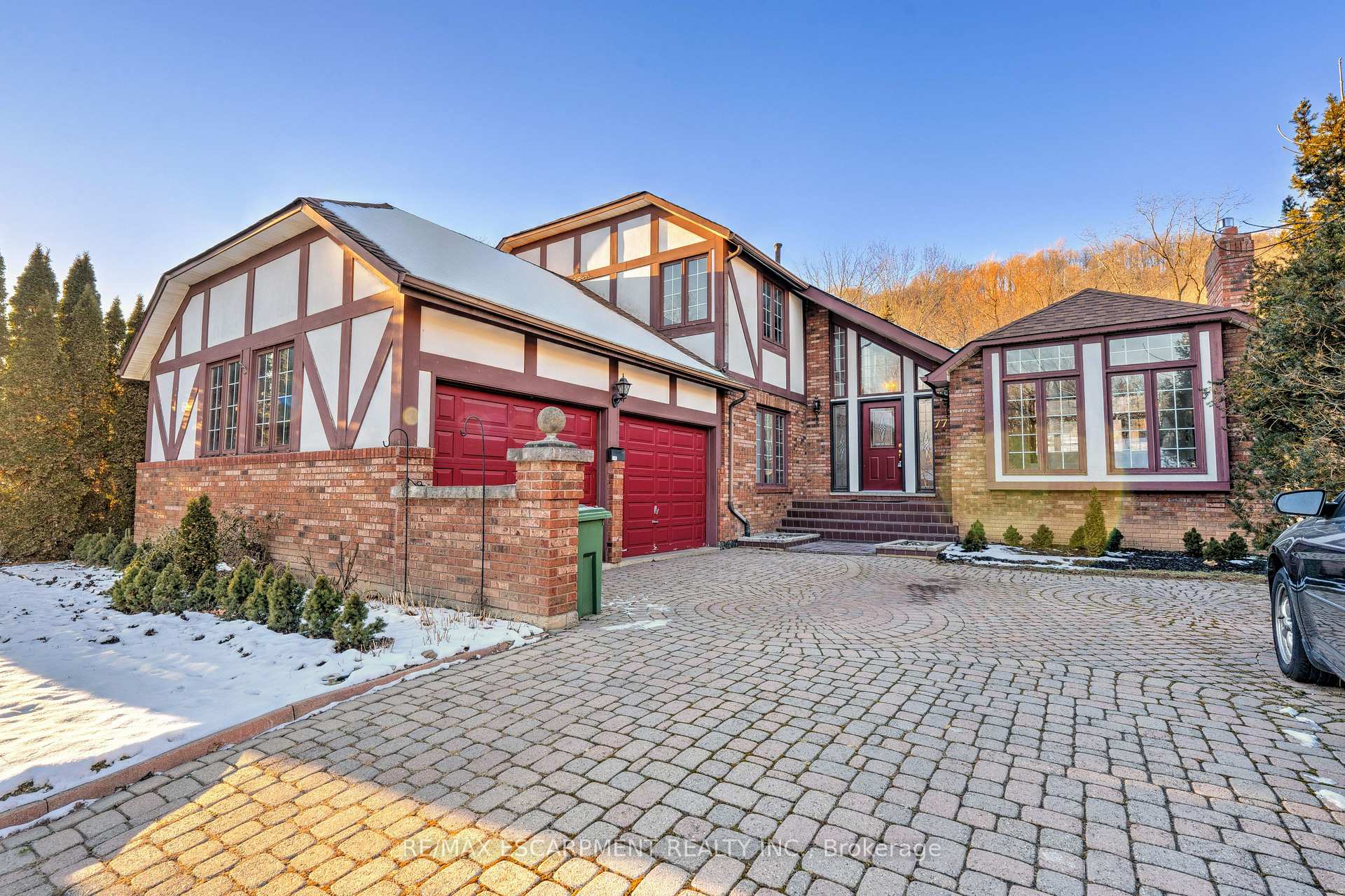 Photo 1 of 77 Watson's Lane, Hamilton, Dundas — HOMEH