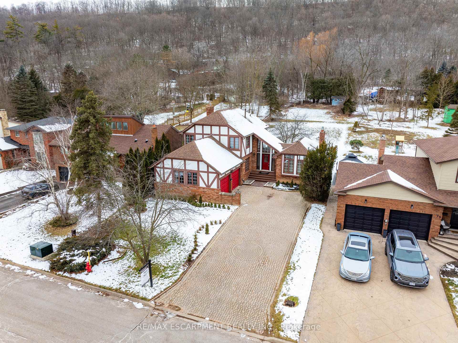 Photo 3 of 77 Watson's Lane, Hamilton, Dundas — HOMEH