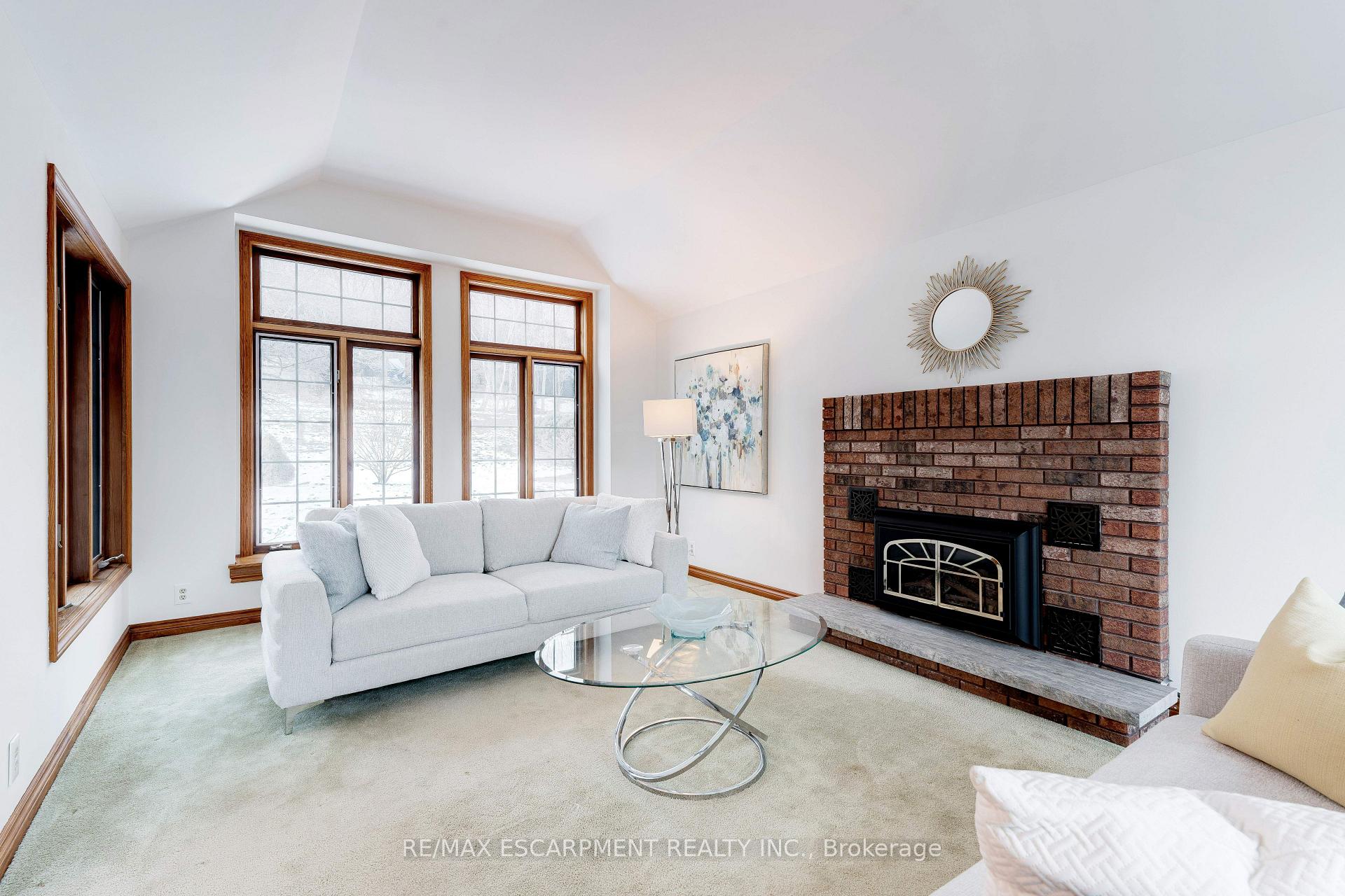 Photo 10 of 77 Watson's Lane, Hamilton, Dundas — HOMEH