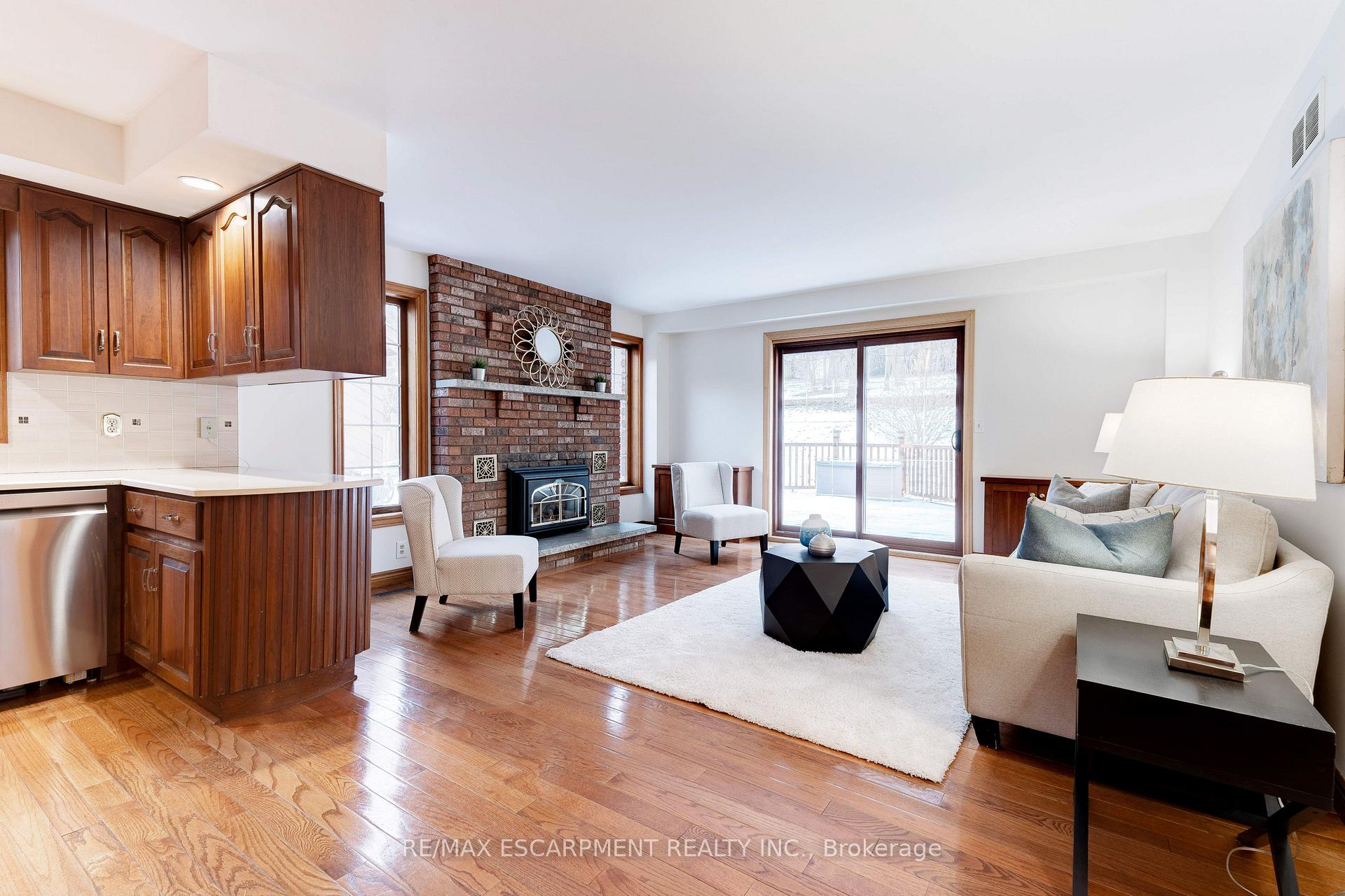 Photo 14 of 77 Watson's Lane, Hamilton, Dundas — HOMEH