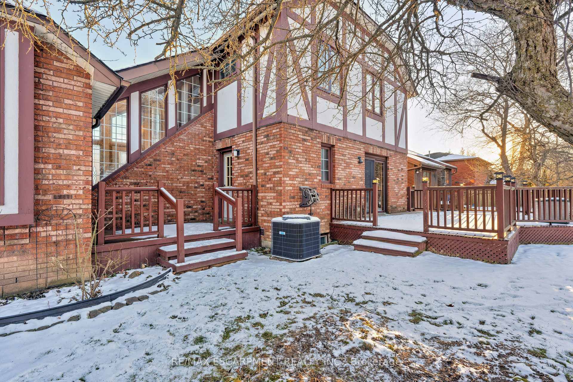 Photo 23 of 77 Watson's Lane, Hamilton, Dundas — HOMEH