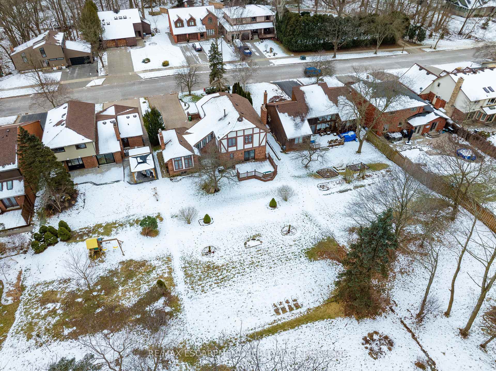 Photo 17 of 77 Watson's Lane, Hamilton, Dundas — HOMEH