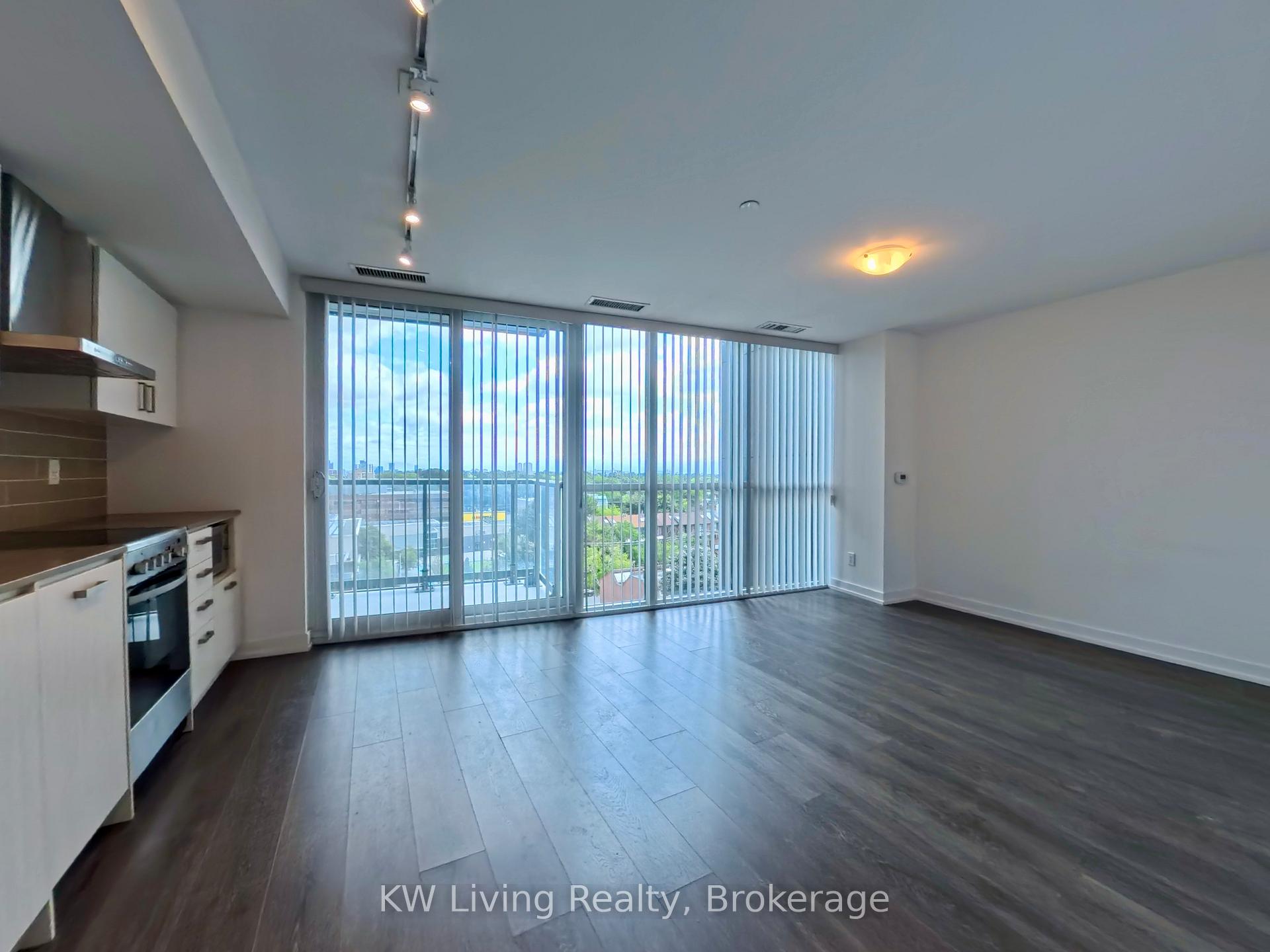 Photo 5 of Unit 716, 125 Redpath Avenue, Toronto, Mount Pleasant West — HOMEH