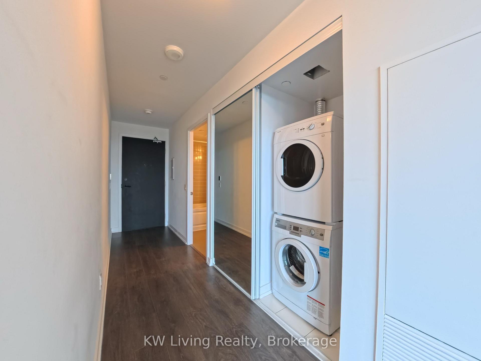 Photo 7 of Unit 716, 125 Redpath Avenue, Toronto, Mount Pleasant West — HOMEH
