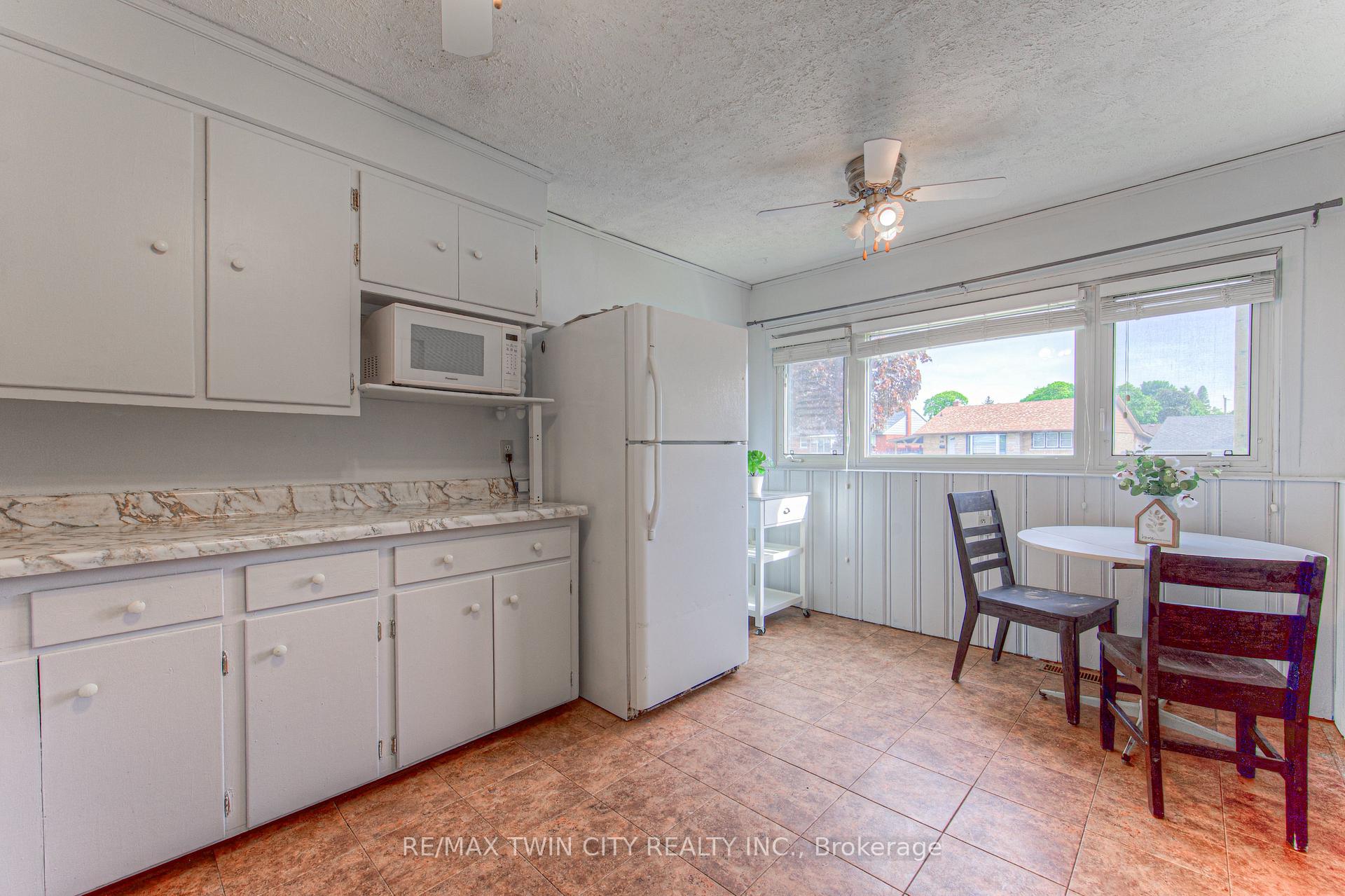 Photo 5 of 146 Wilson Avenue, Kitchener — HOMEH