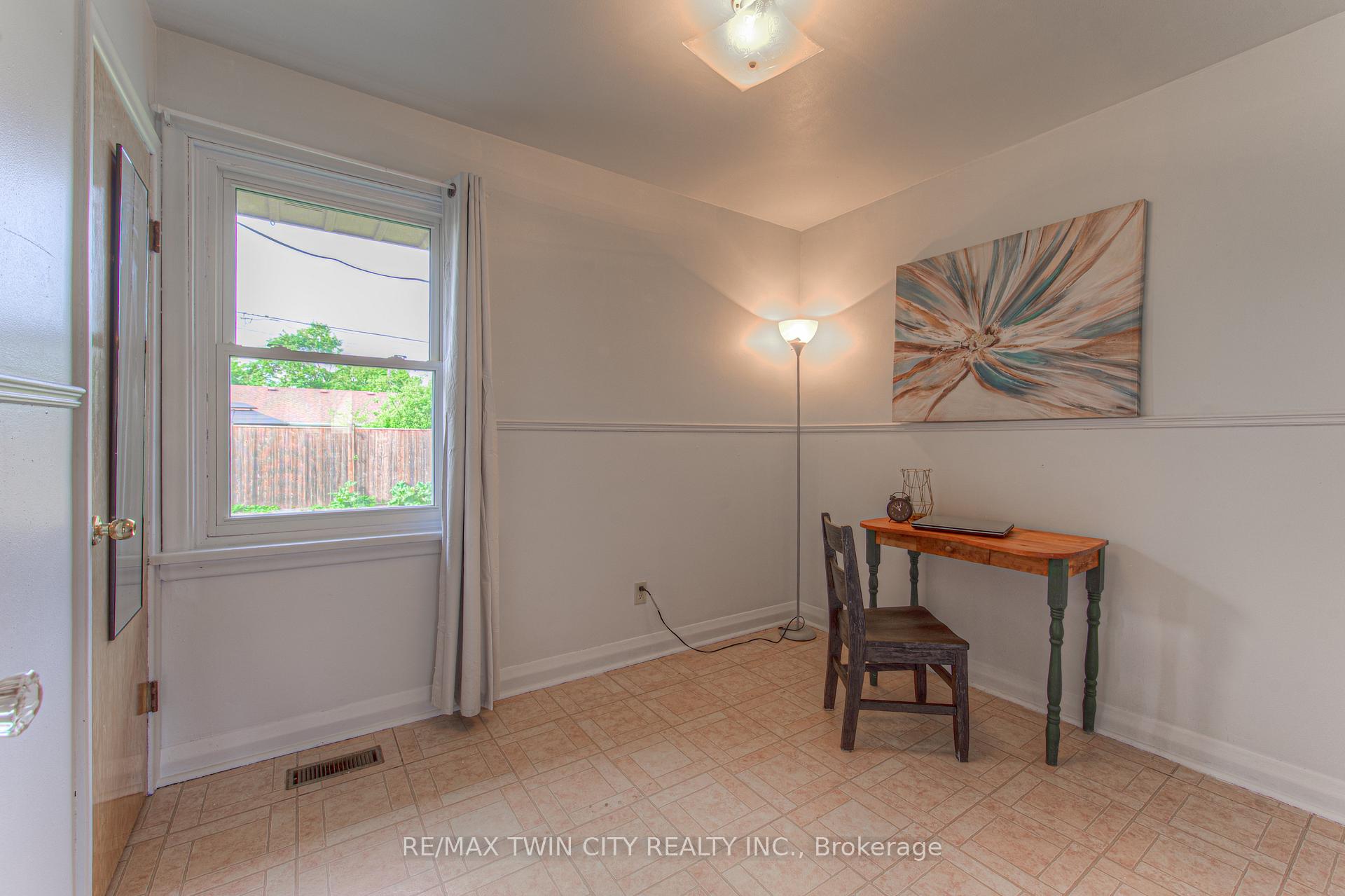 Photo 12 of 146 Wilson Avenue, Kitchener — HOMEH