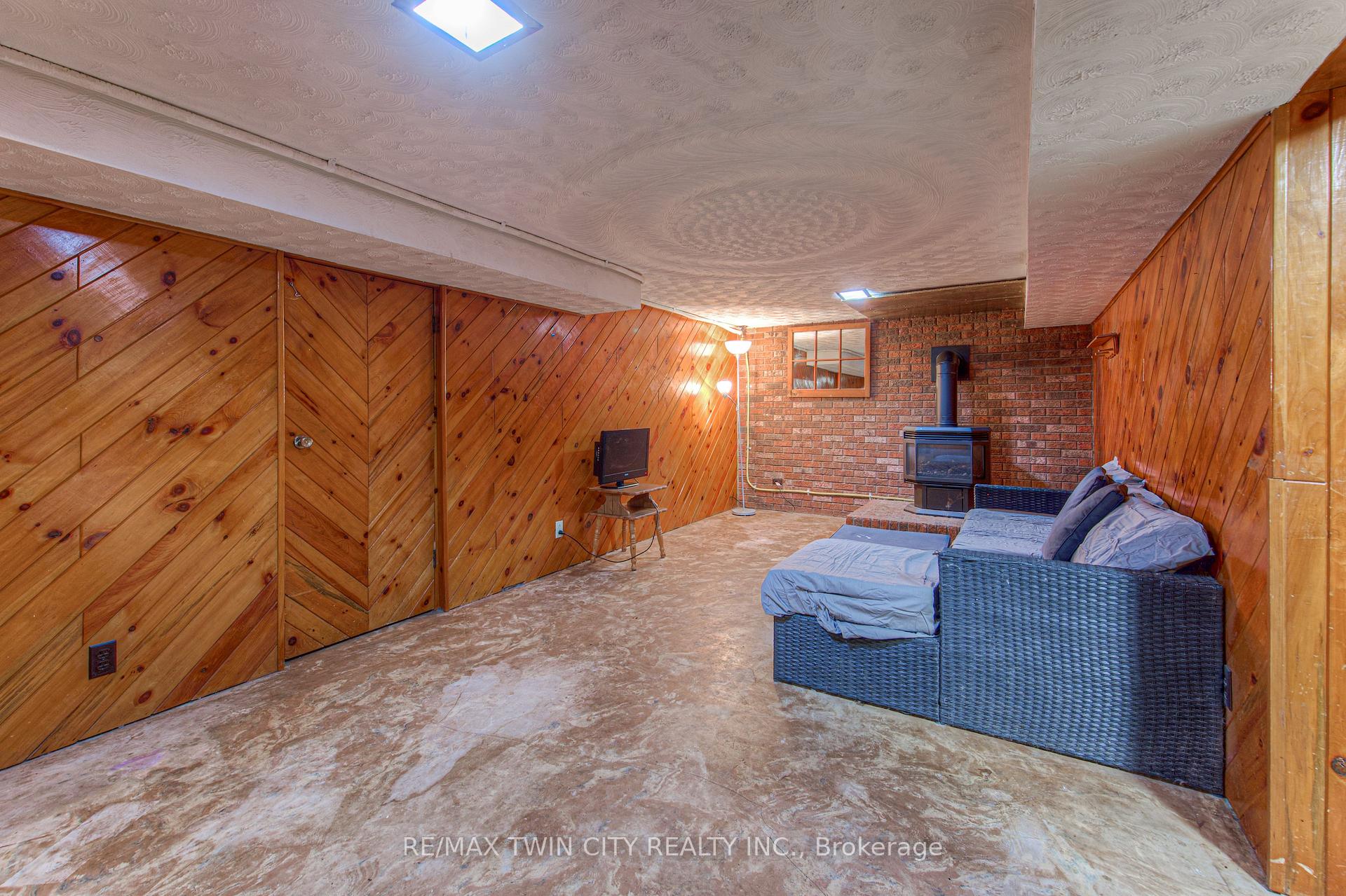 Photo 21 of 146 Wilson Avenue, Kitchener — HOMEH