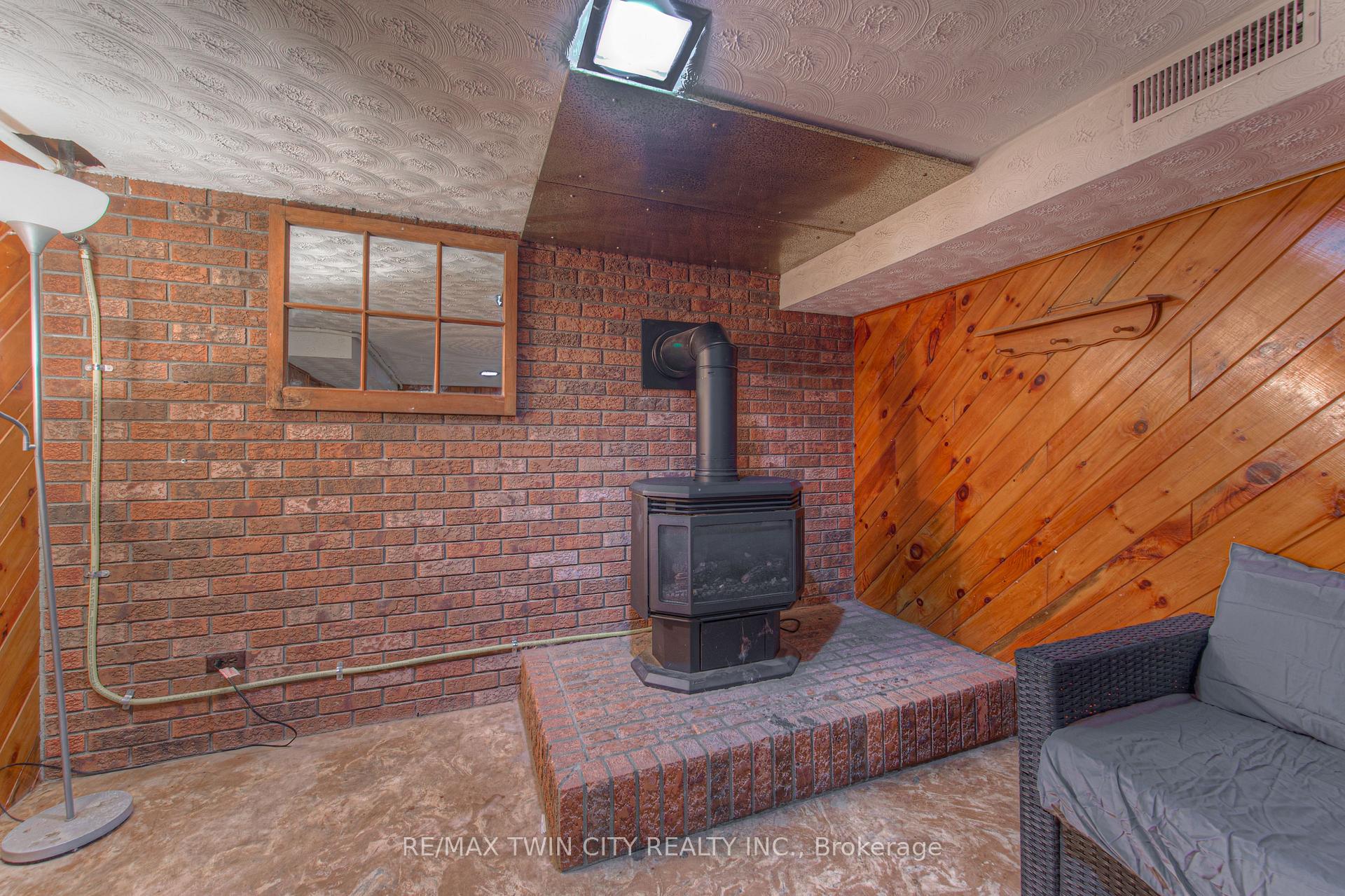 Photo 16 of 146 Wilson Avenue, Kitchener — HOMEH