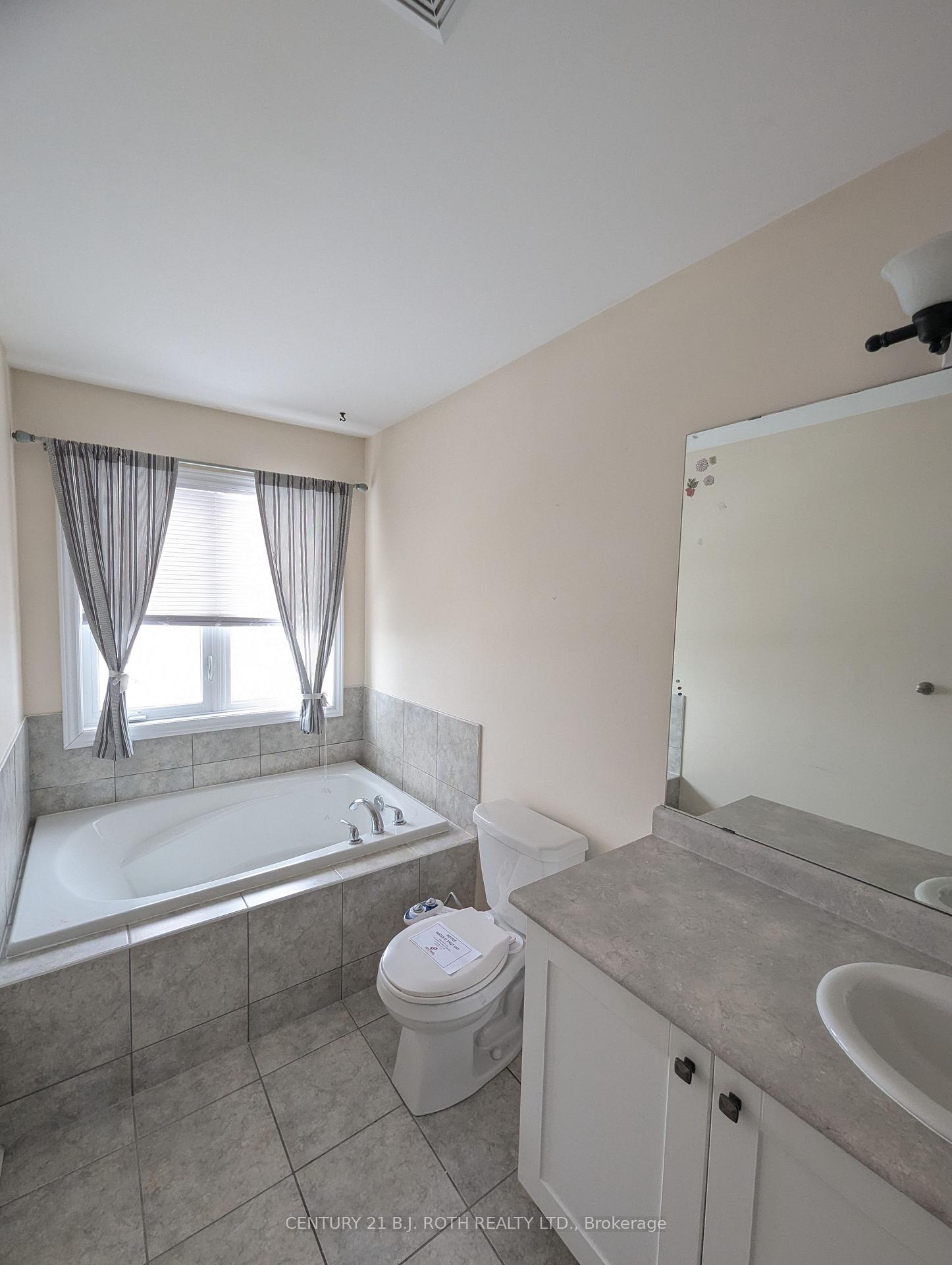 Photo 18 of 933 Cook Crescent, Shelburne — HOMEH
