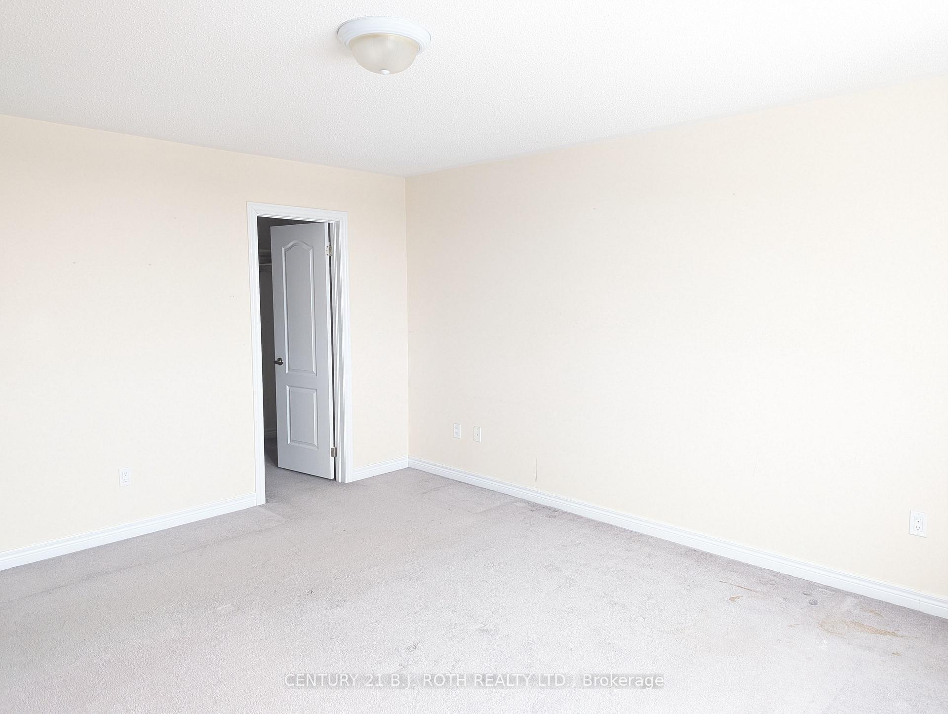 Photo 13 of 933 Cook Crescent, Shelburne — HOMEH