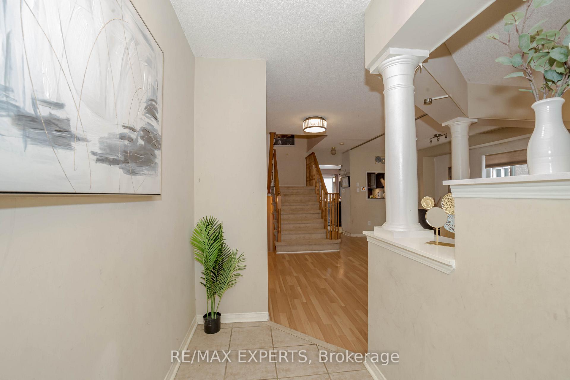 Photo 5 of 213 Equator Crescent, Vaughan, Vellore Village — HOMEH