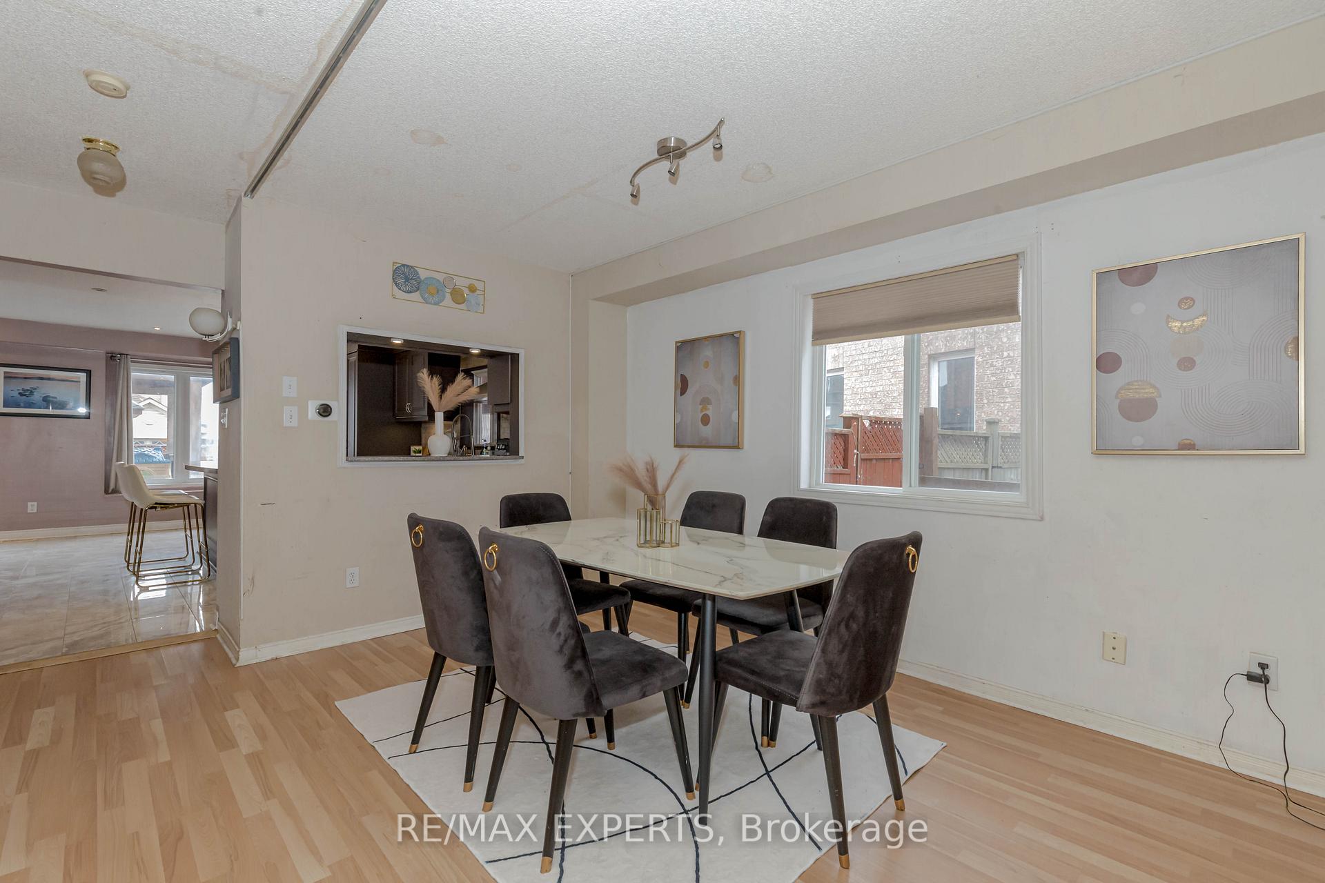 Photo 4 of 213 Equator Crescent, Vaughan, Vellore Village — HOMEH