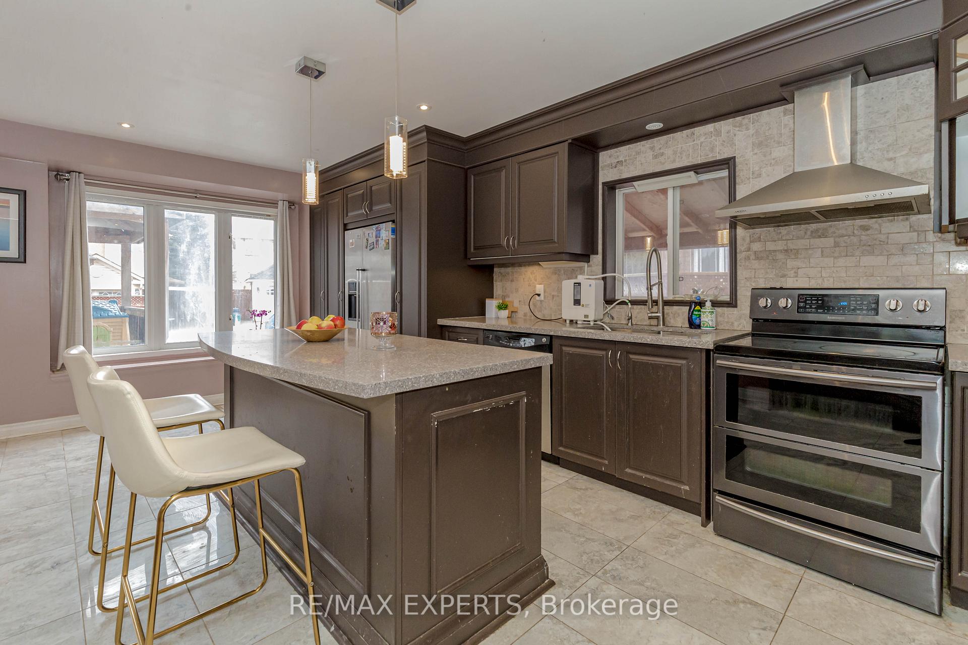 Photo 26 of 213 Equator Crescent, Vaughan, Vellore Village — HOMEH