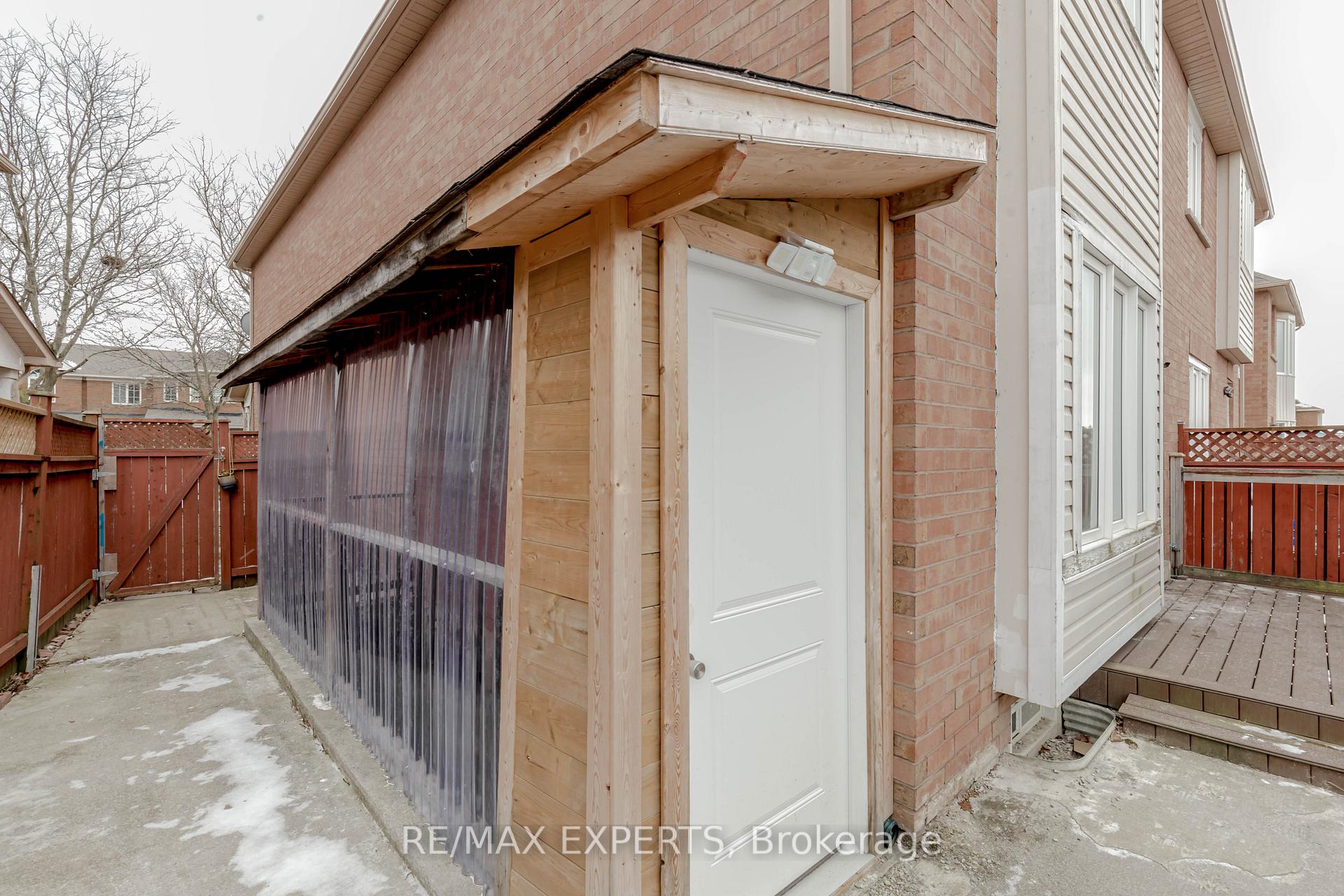 Photo 17 of 213 Equator Crescent, Vaughan, Vellore Village — HOMEH