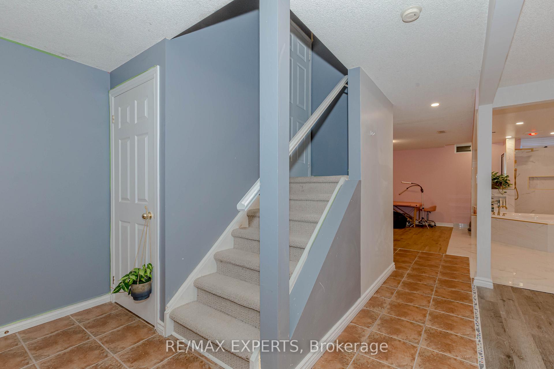 Photo 40 of 213 Equator Crescent, Vaughan, Vellore Village — HOMEH
