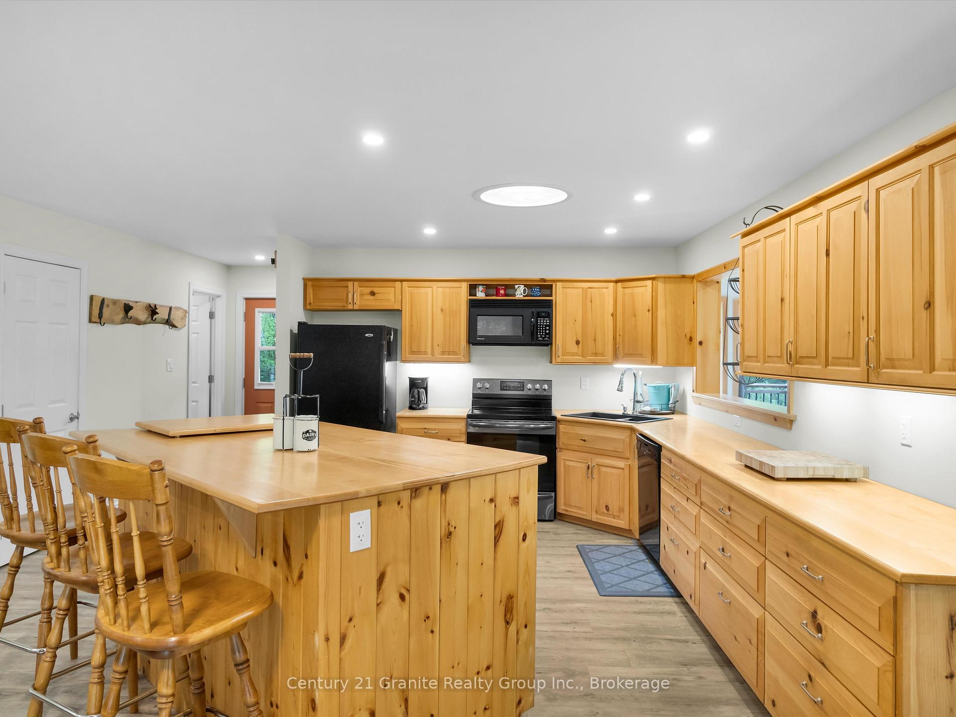 Photo 2 of 2302 Buckslide Road, Algonquin Highlands, Stanhope — HOMEH