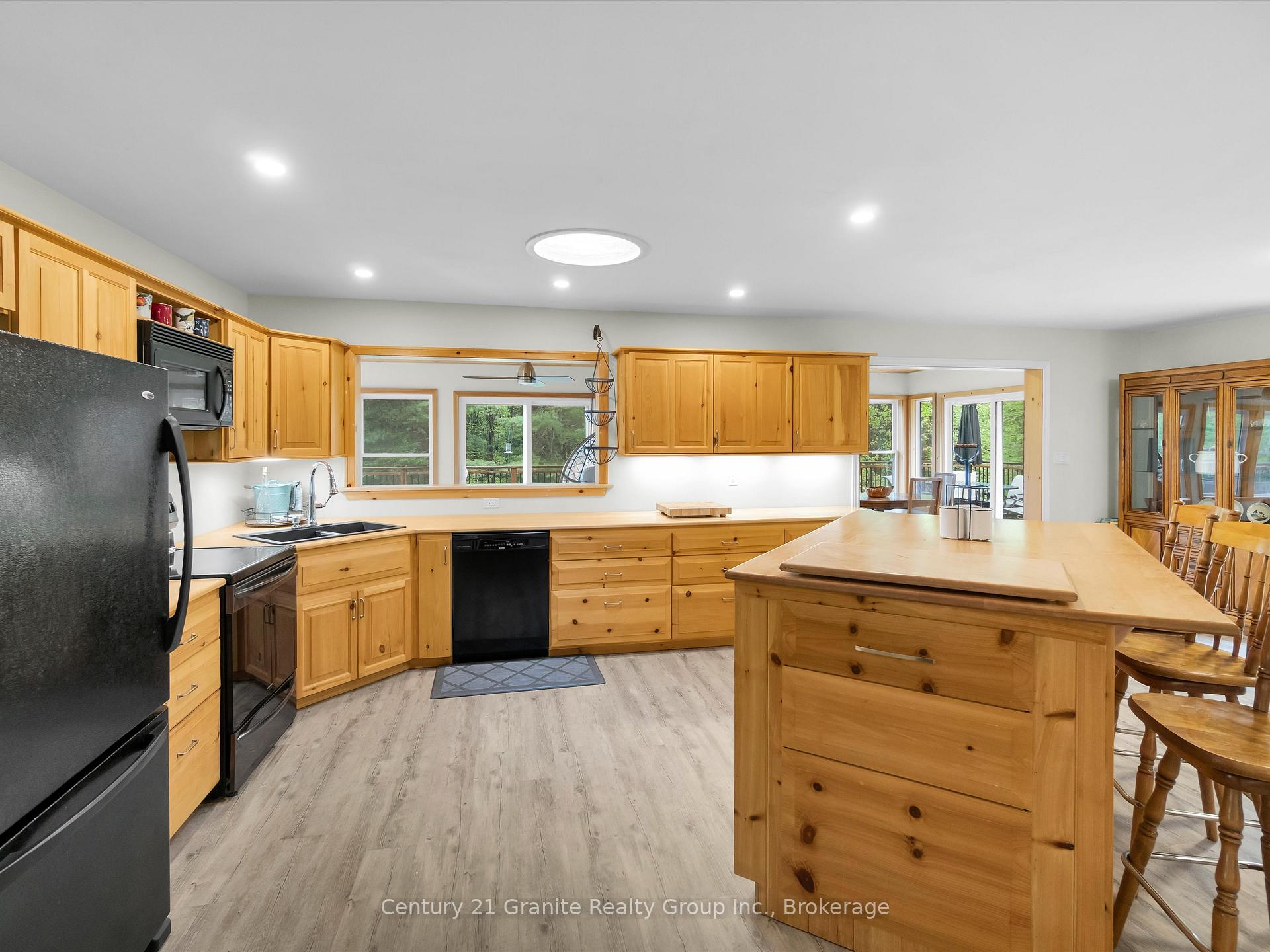 Photo 3 of 2302 Buckslide Road, Algonquin Highlands, Stanhope — HOMEH