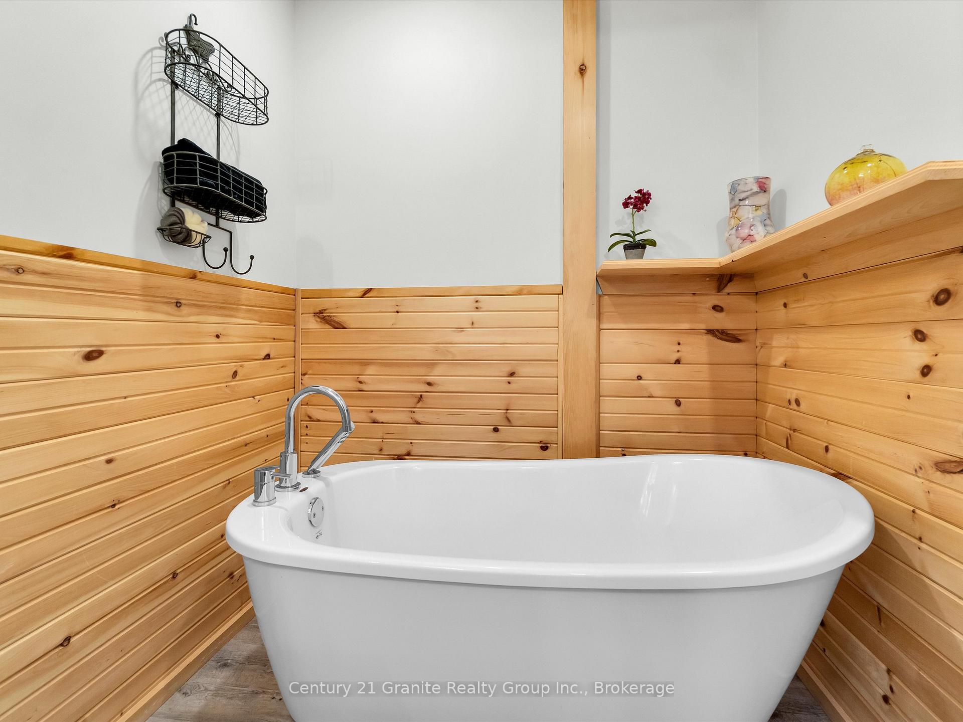 Photo 17 of 2302 Buckslide Road, Algonquin Highlands, Stanhope — HOMEH