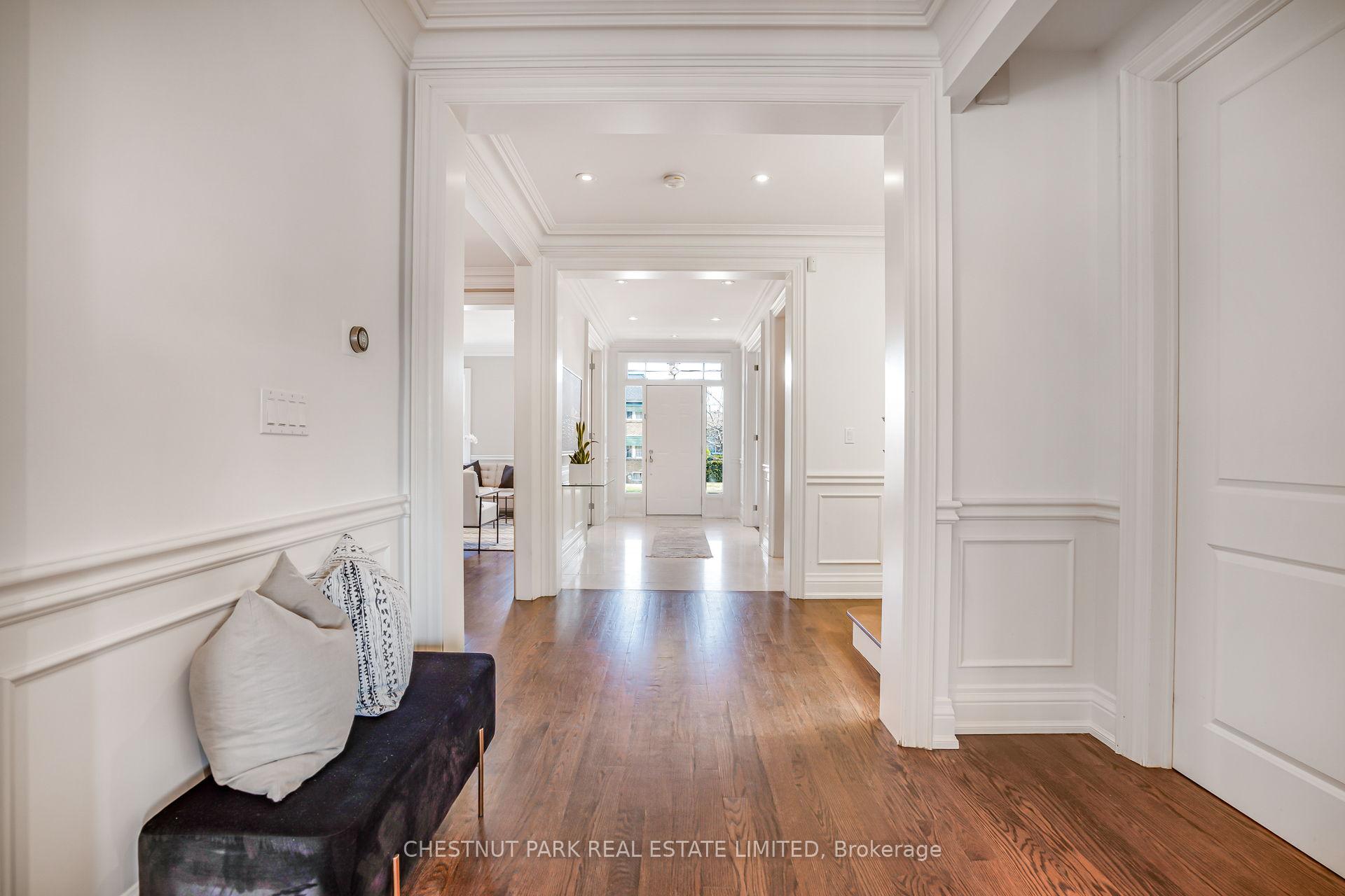 Photo 2 of 676 Glencairn Avenue, Toronto, Englemount-Lawrence — HOMEH