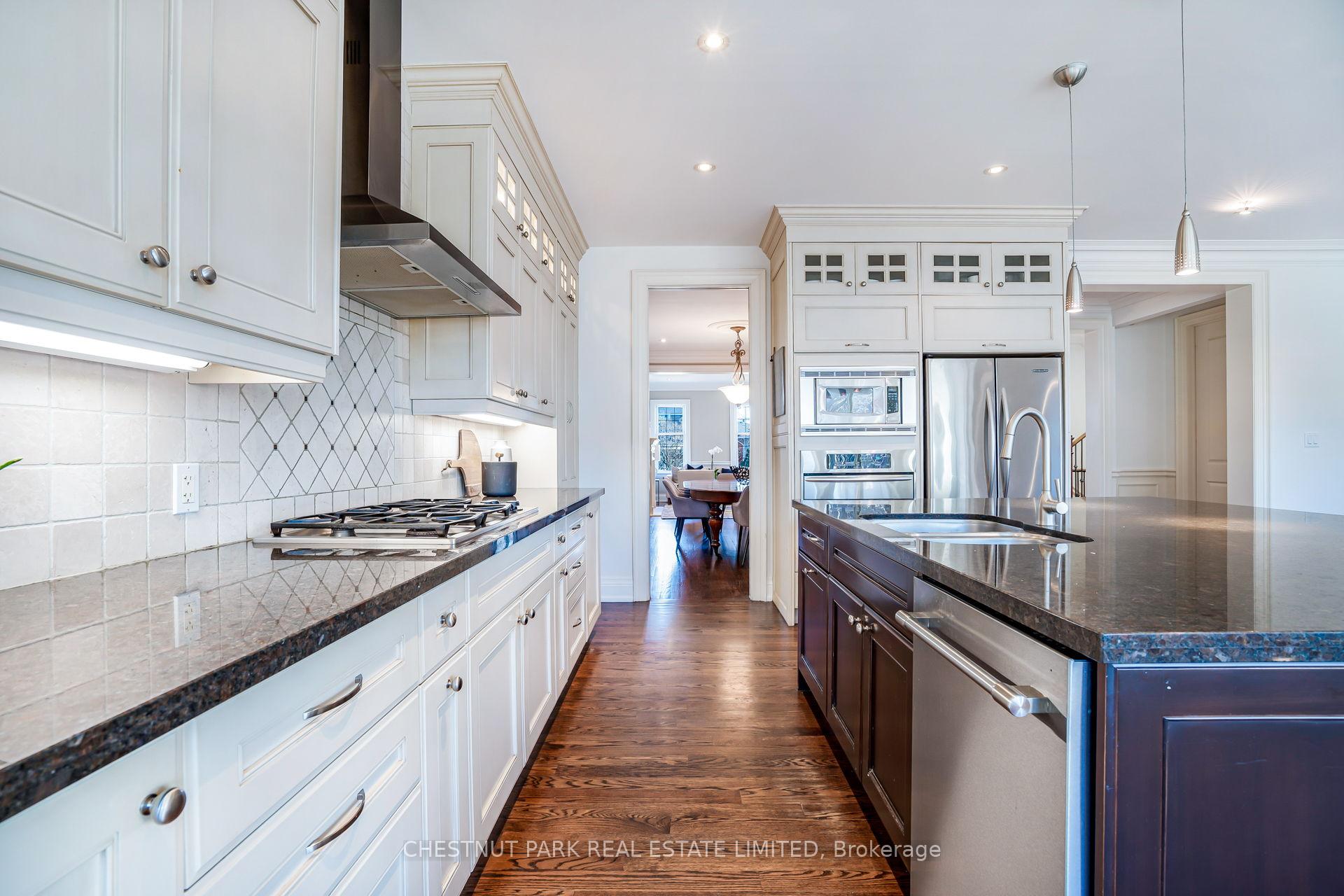 Photo 12 of 676 Glencairn Avenue, Toronto, Englemount-Lawrence — HOMEH
