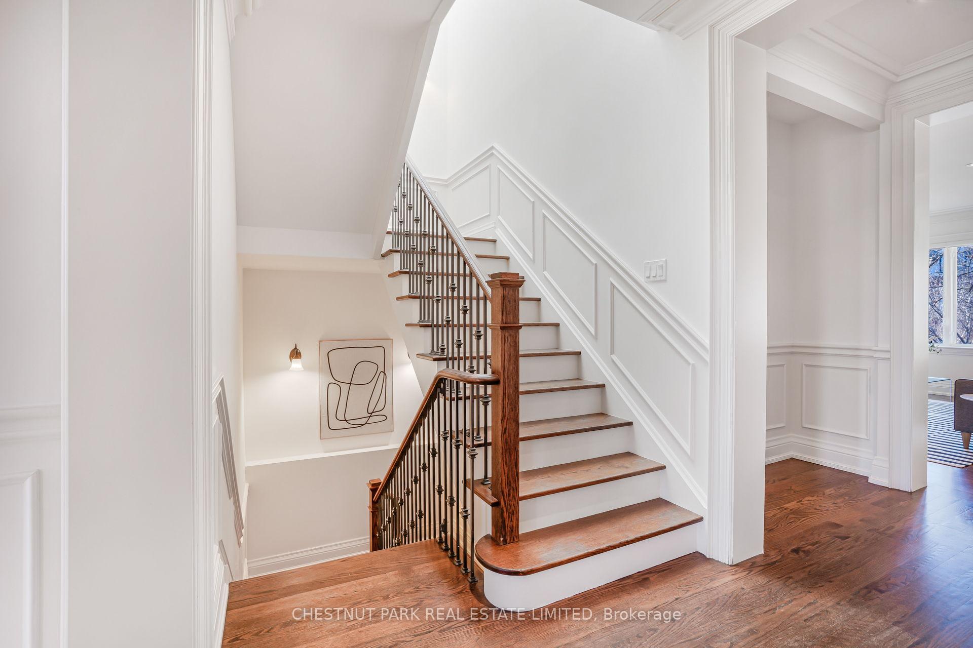 Photo 18 of 676 Glencairn Avenue, Toronto, Englemount-Lawrence — HOMEH
