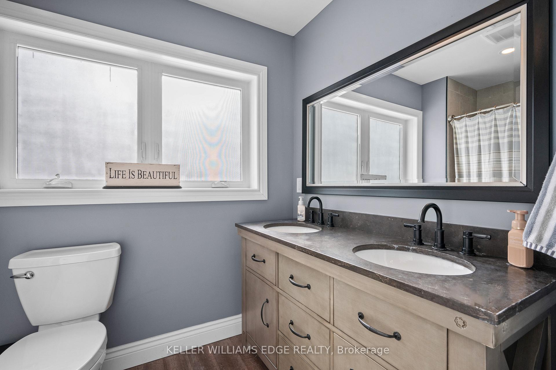 Photo 40 of 402 Carlisle Road, Hamilton, Carlisle — HOMEH