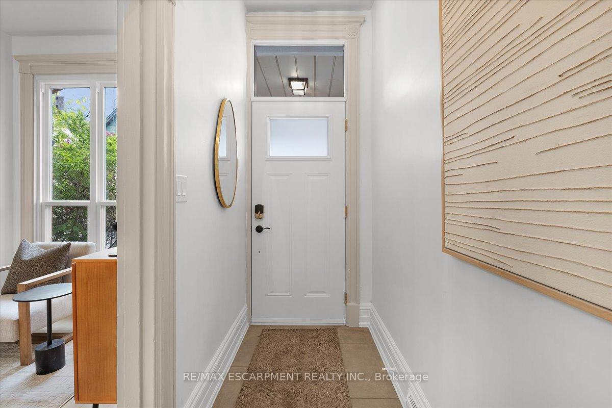 Photo 4 of 68 Alanson Street, Hamilton, Stinson — HOMEH