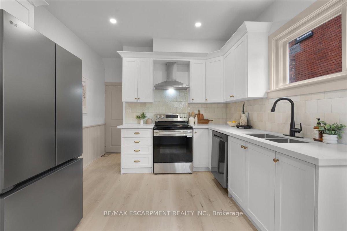 Photo 9 of 68 Alanson Street, Hamilton, Stinson — HOMEH