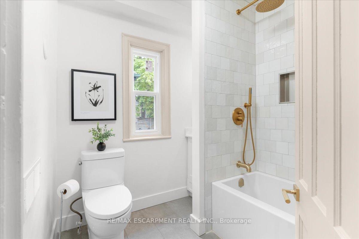 Photo 25 of 68 Alanson Street, Hamilton, Stinson — HOMEH