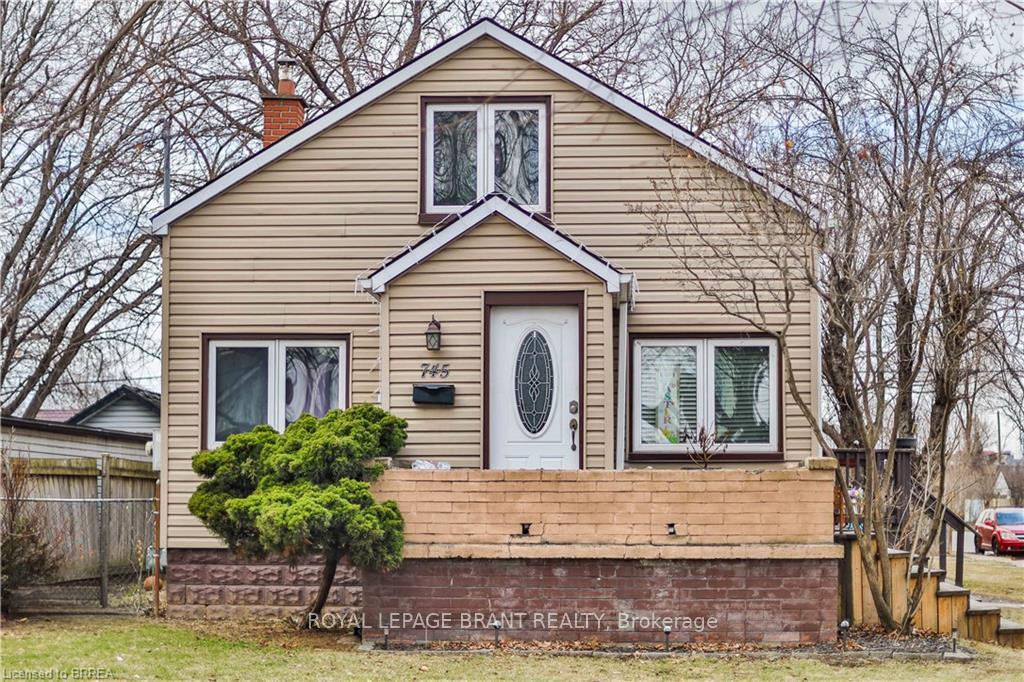 Photo 1 of 745 Burgess Avenue, Hamilton, Parkview — HOMEH