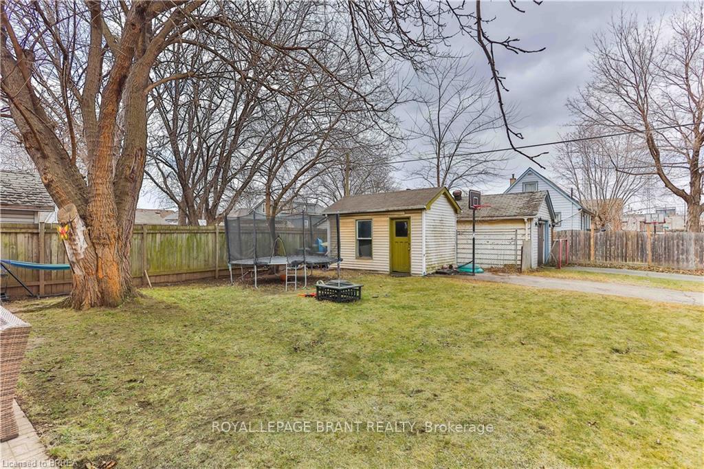 Photo 13 of 745 Burgess Avenue, Hamilton, Parkview — HOMEH
