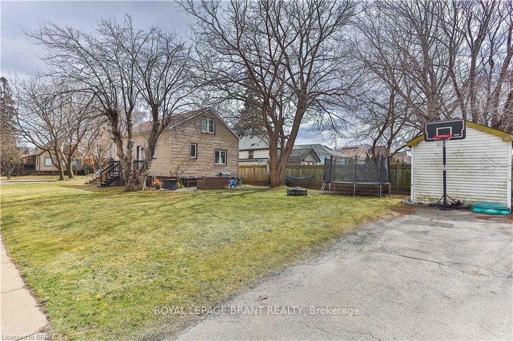 Photo 14 of 745 Burgess Avenue, Hamilton, Parkview — HOMEH