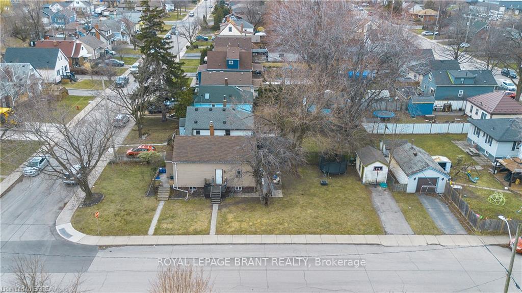 Photo 17 of 745 Burgess Avenue, Hamilton, Parkview — HOMEH