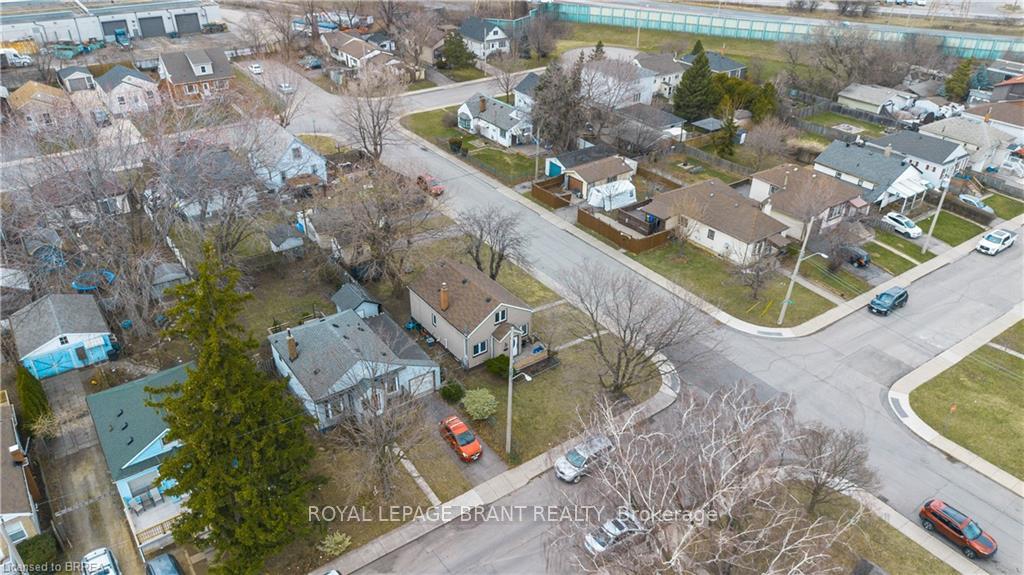 Photo 24 of 745 Burgess Avenue, Hamilton, Parkview — HOMEH