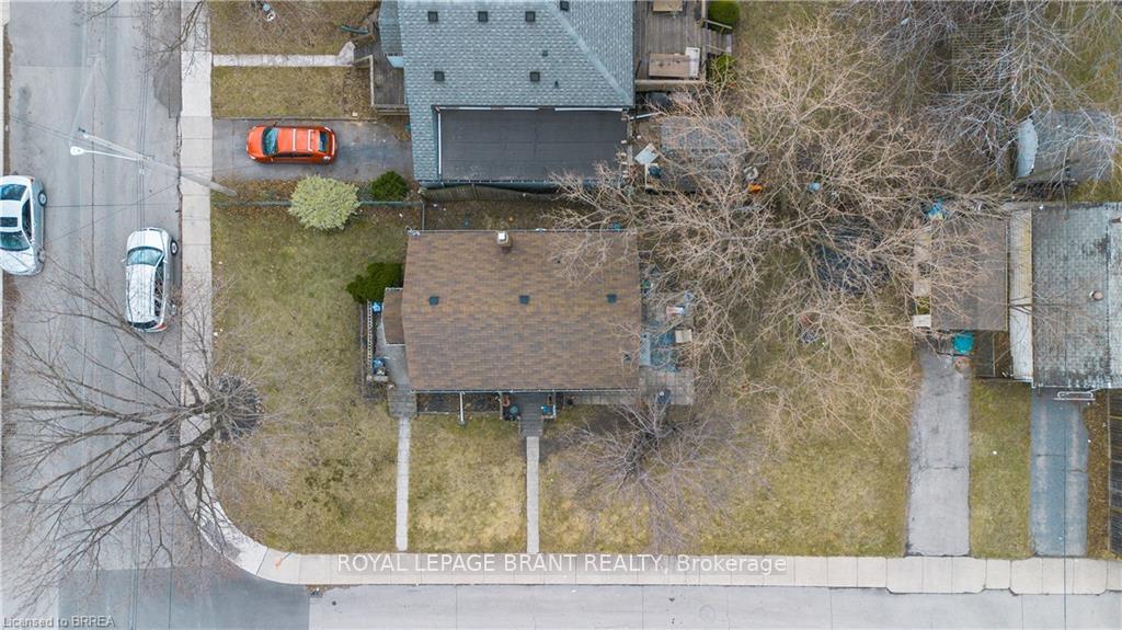 Photo 12 of 745 Burgess Avenue, Hamilton, Parkview — HOMEH