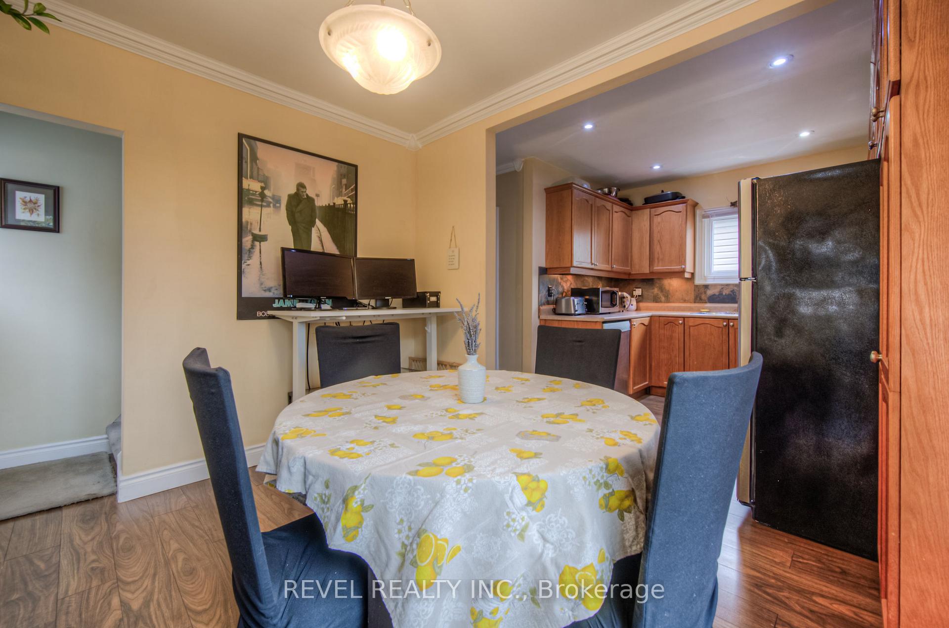 Photo 10 of 71 Garside Avenue N, Hamilton, Normanhurst — HOMEH