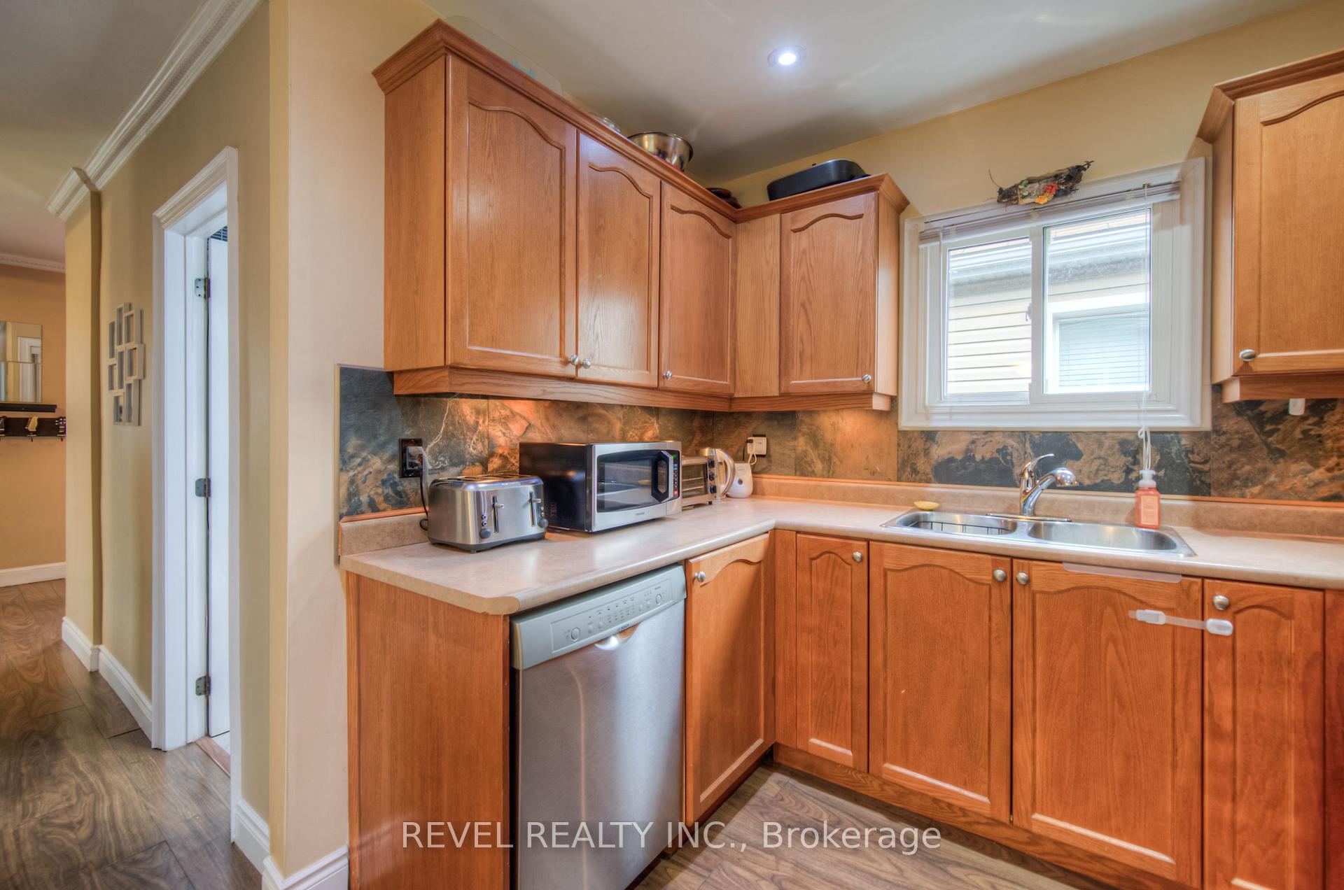 Photo 16 of 71 Garside Avenue N, Hamilton, Normanhurst — HOMEH