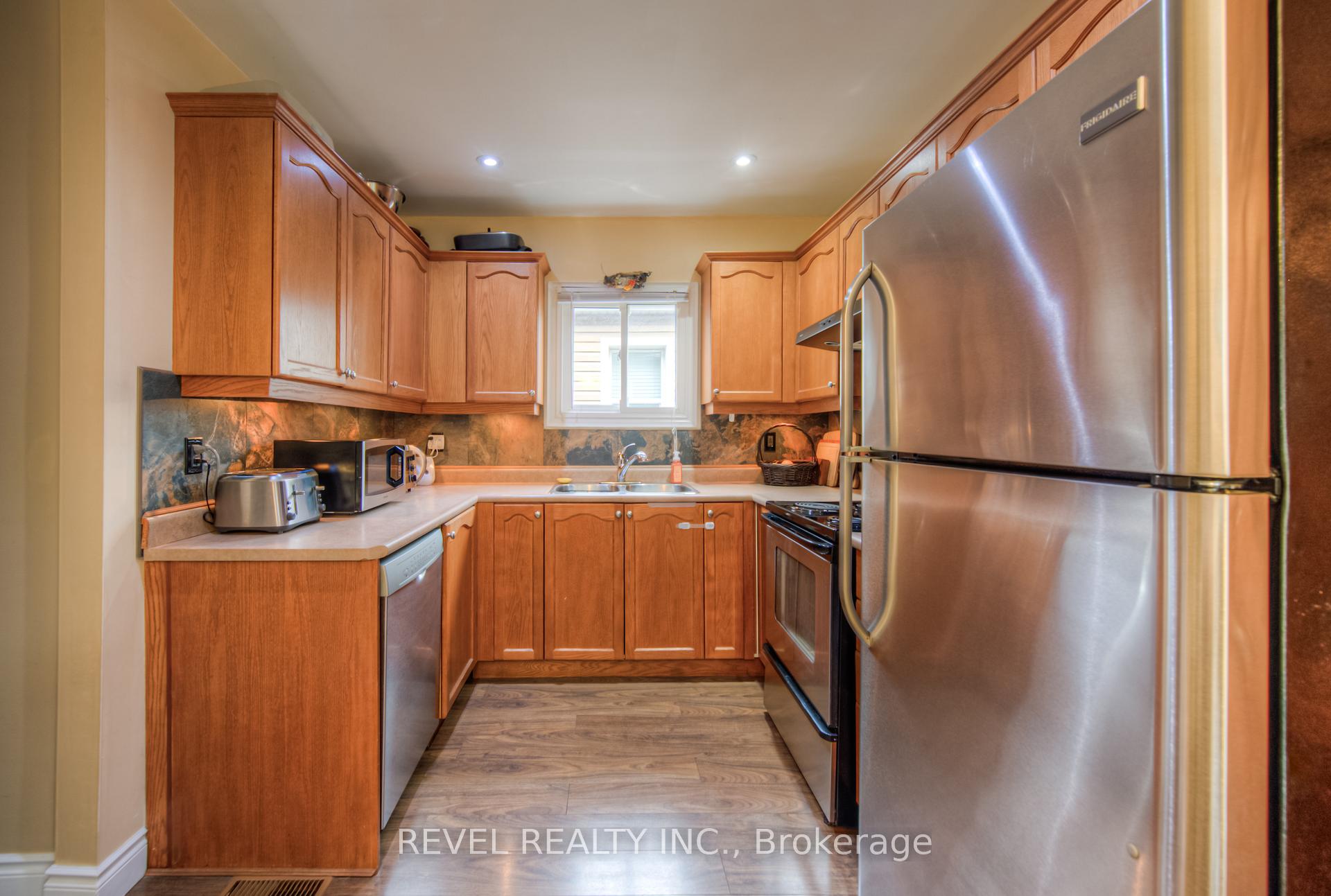 Photo 18 of 71 Garside Avenue N, Hamilton, Normanhurst — HOMEH