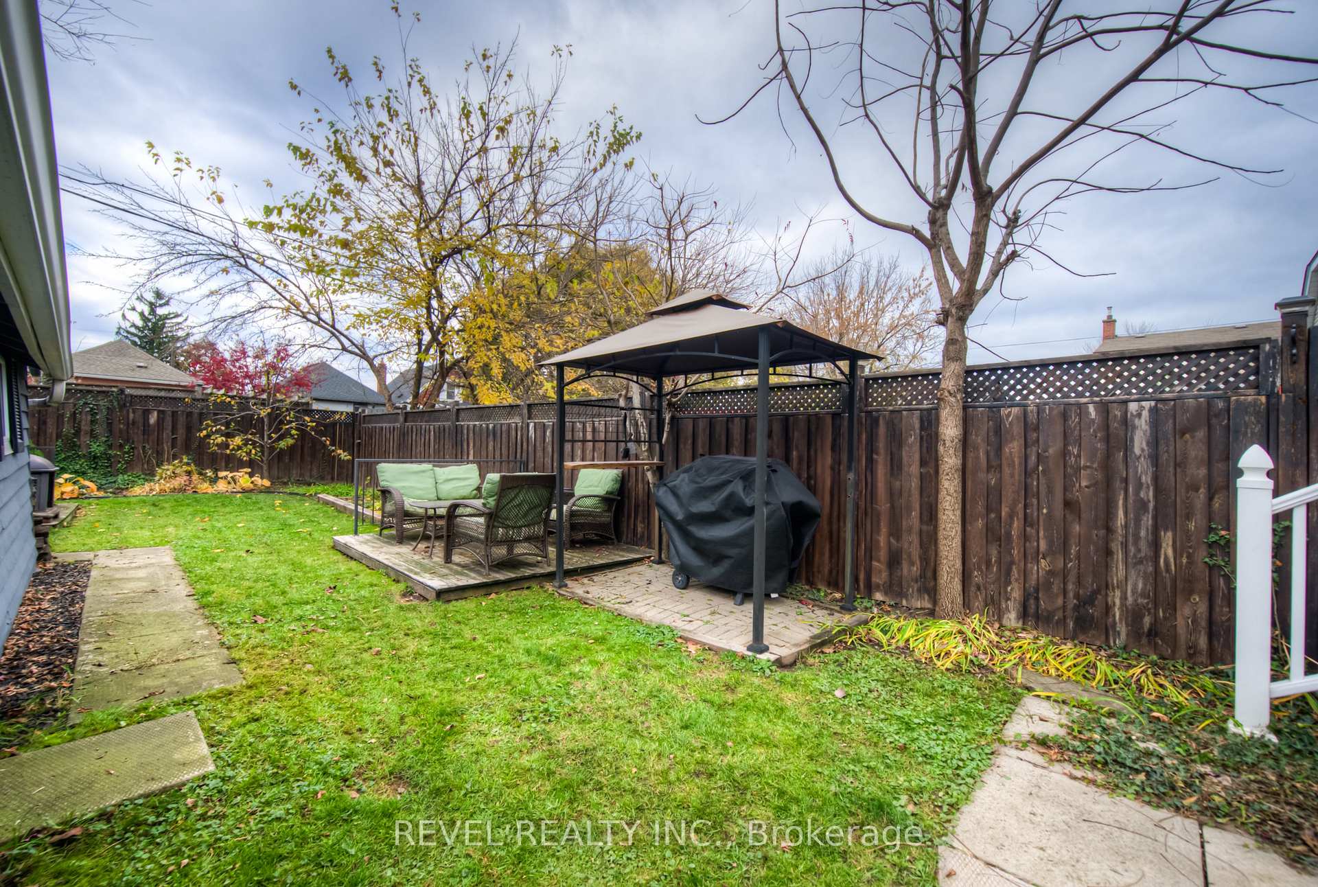 Photo 28 of 71 Garside Avenue N, Hamilton, Normanhurst — HOMEH