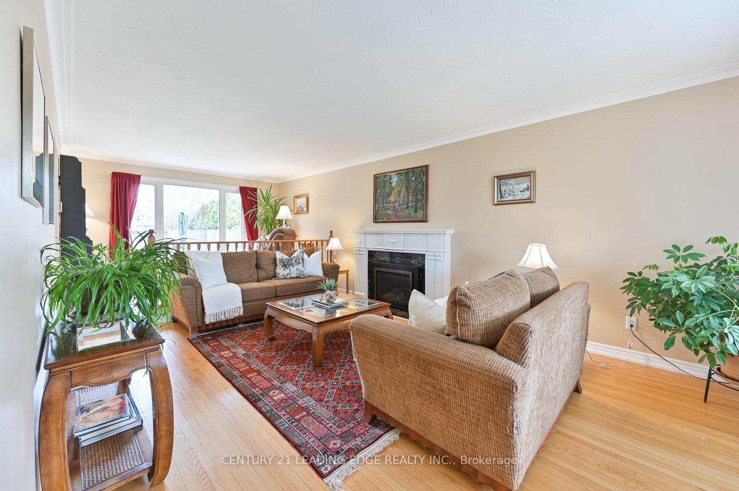 Photo 3 of 34 Henry Corson Place, Markham, Sherwood-Amberglen — HOMEH
