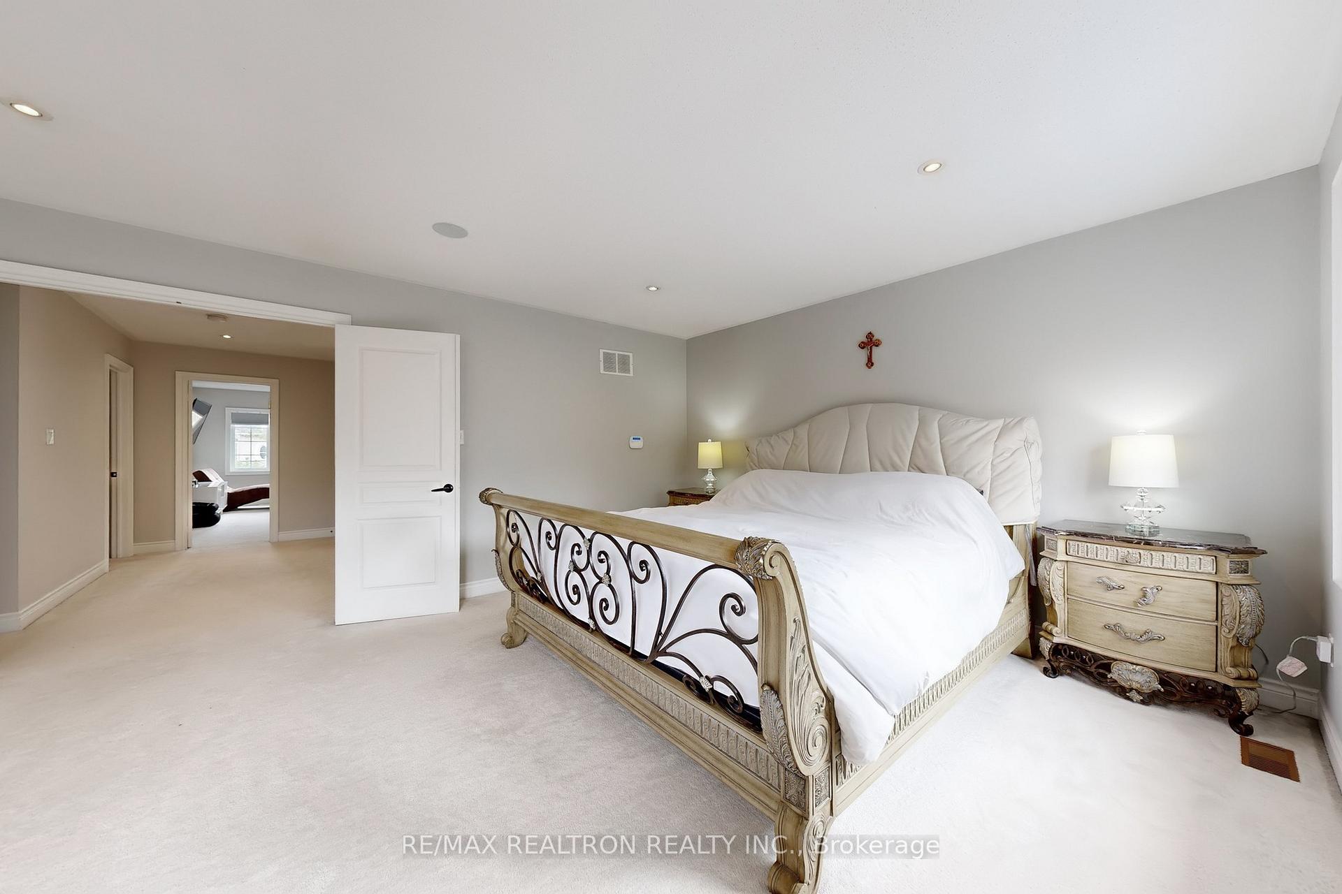 Photo 23 of 78 Chagall Drive, Vaughan, Patterson — HOMEH