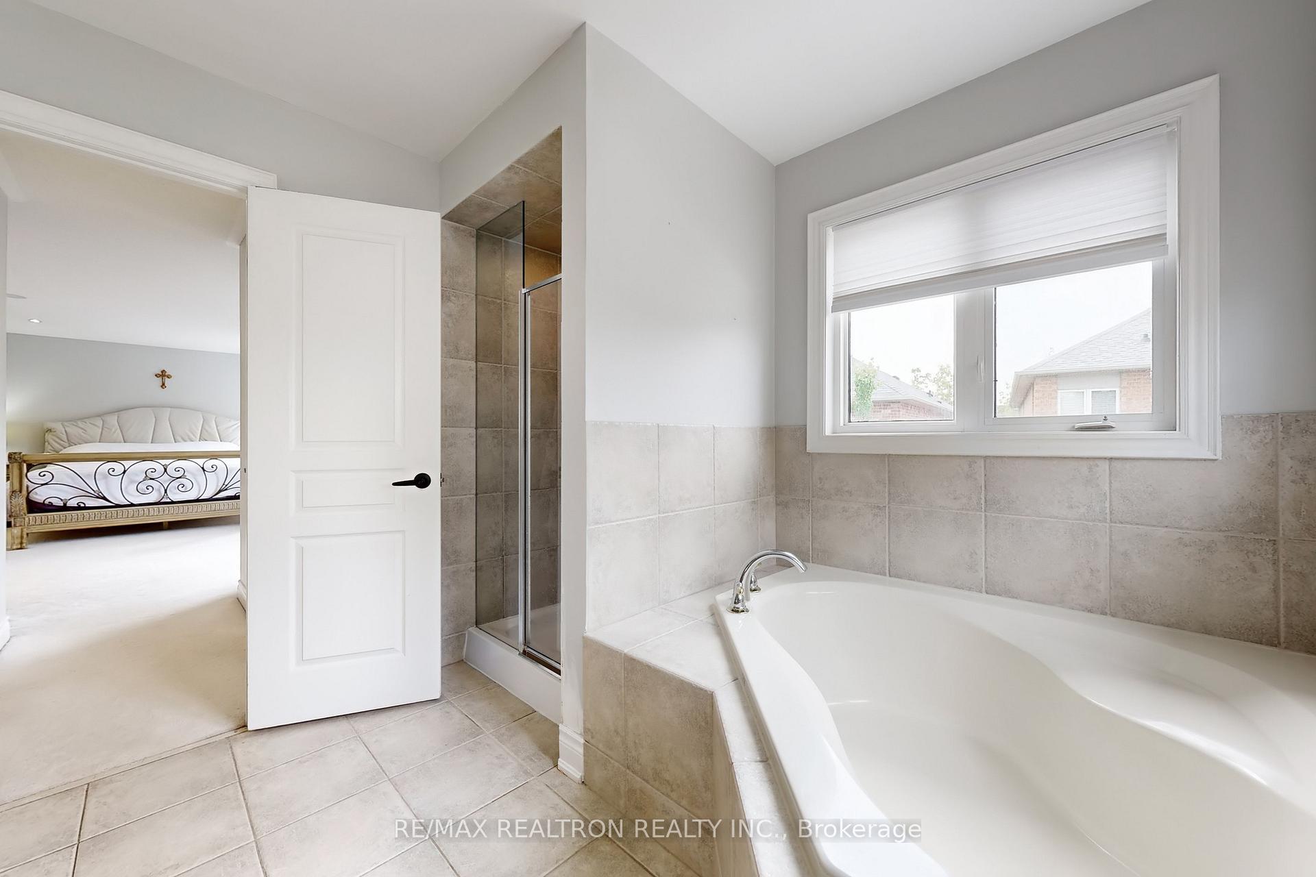 Photo 11 of 78 Chagall Drive, Vaughan, Patterson — HOMEH