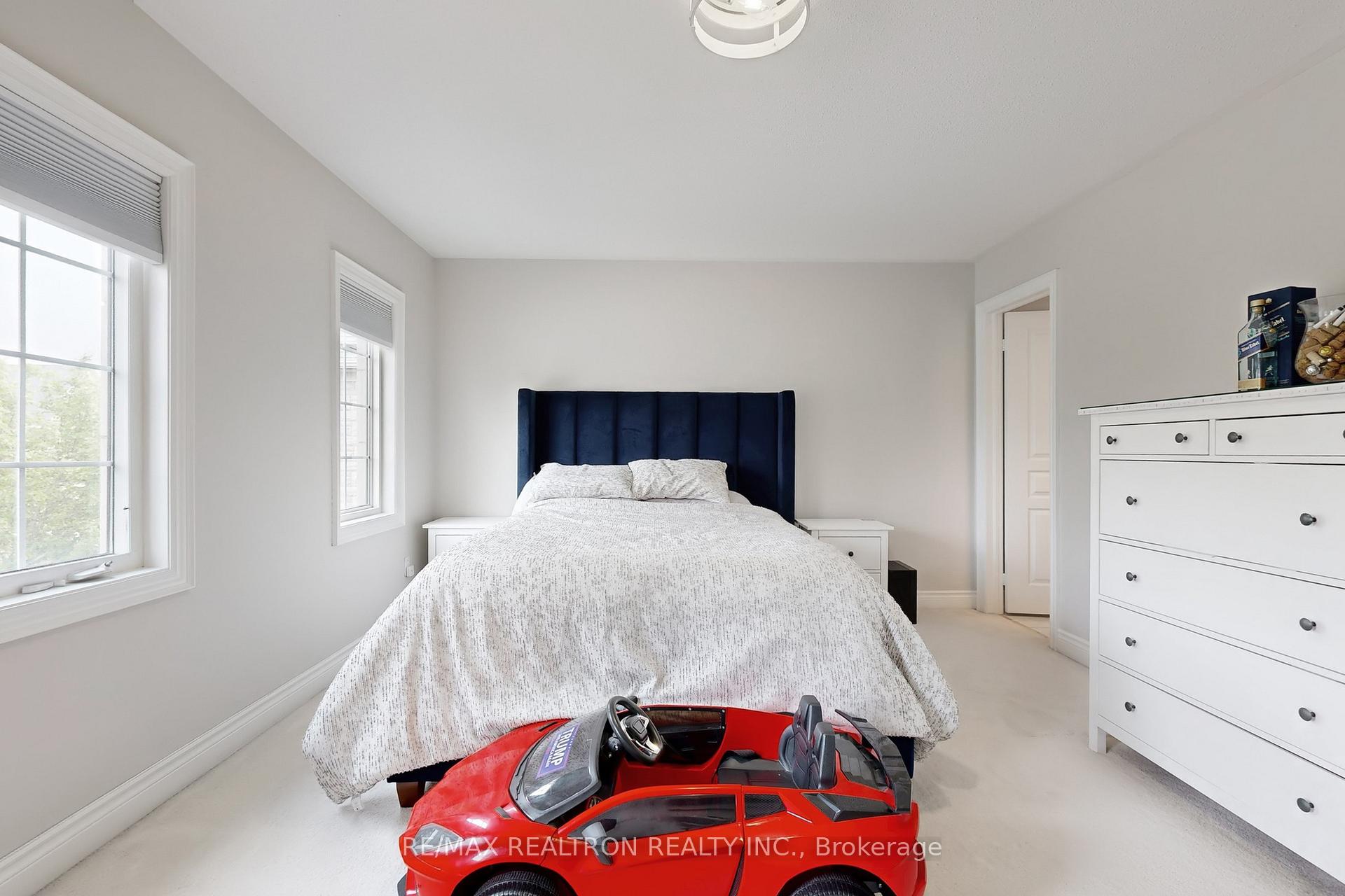 Photo 15 of 78 Chagall Drive, Vaughan, Patterson — HOMEH