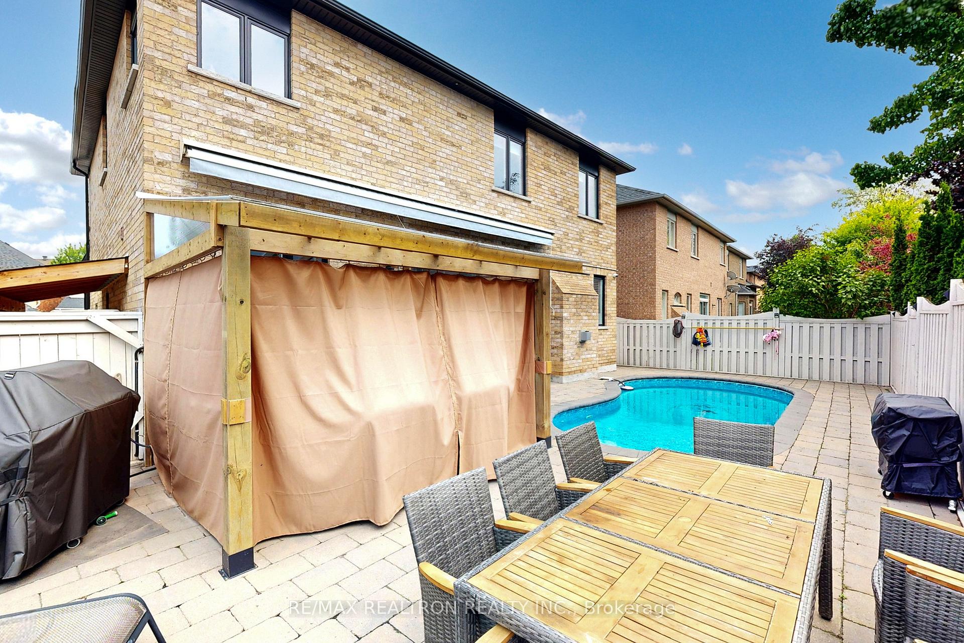 Photo 34 of 78 Chagall Drive, Vaughan, Patterson — HOMEH