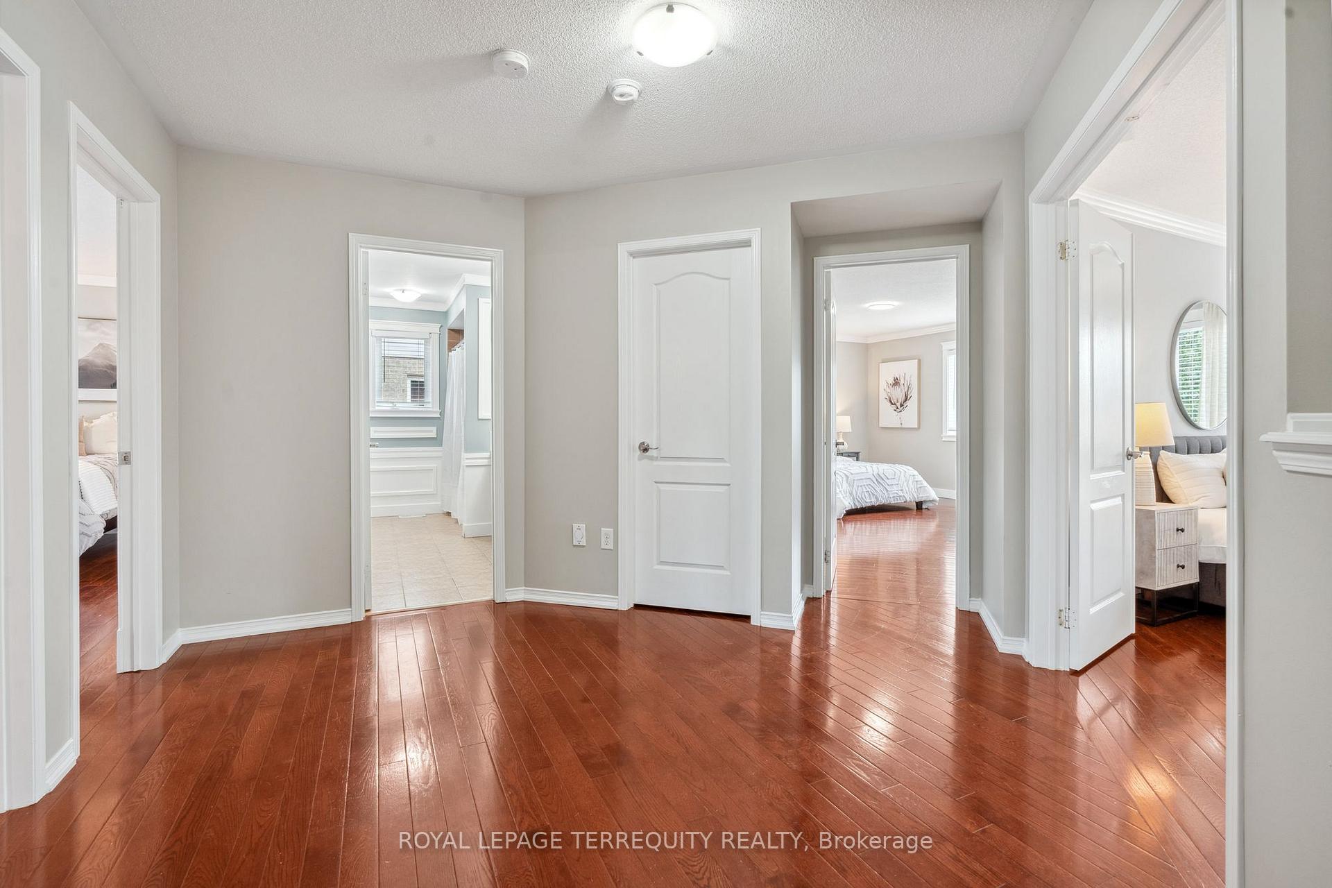 Photo 24 of 69 Bellhouse Place, Whitby, Brooklin — HOMEH