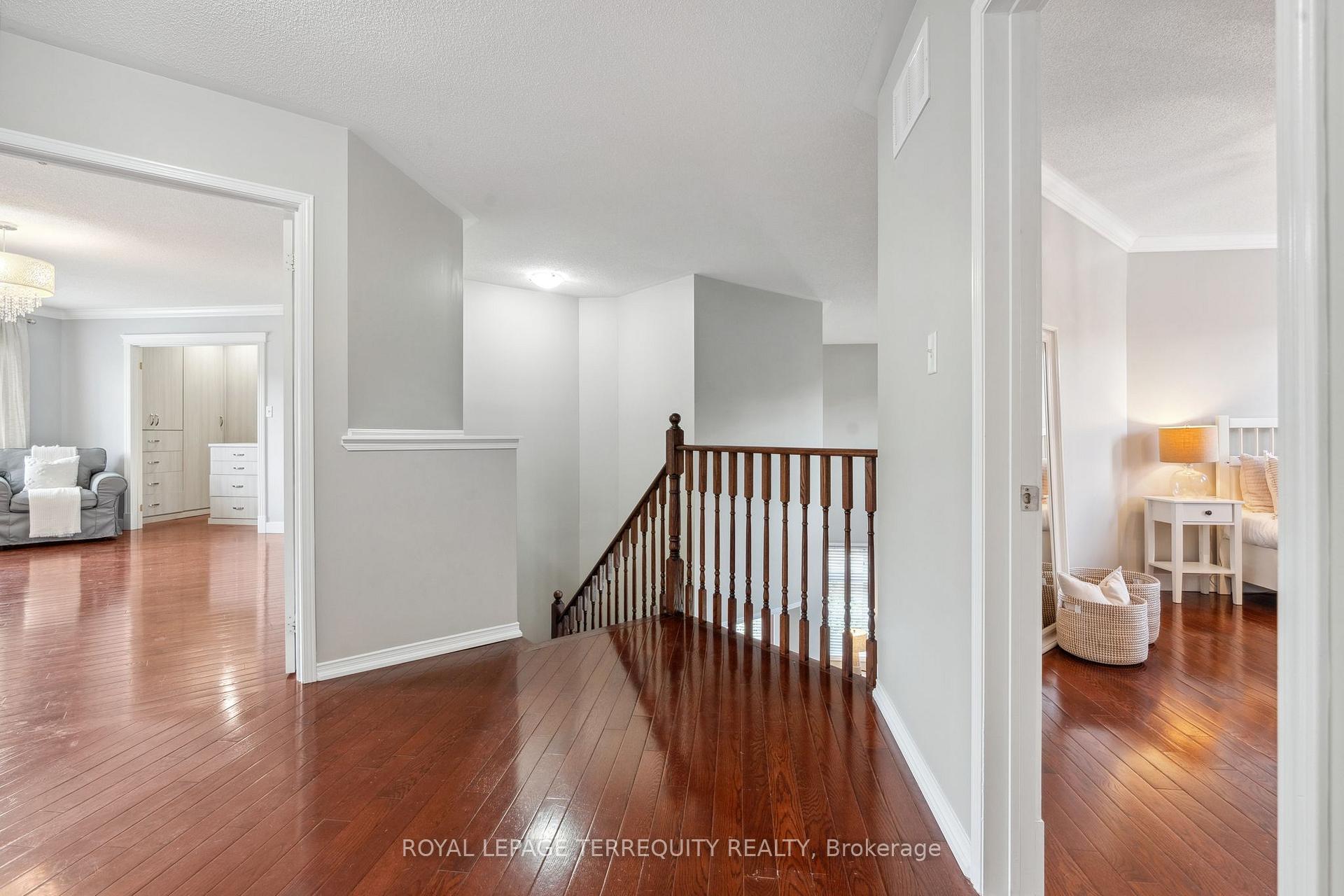 Photo 25 of 69 Bellhouse Place, Whitby, Brooklin — HOMEH