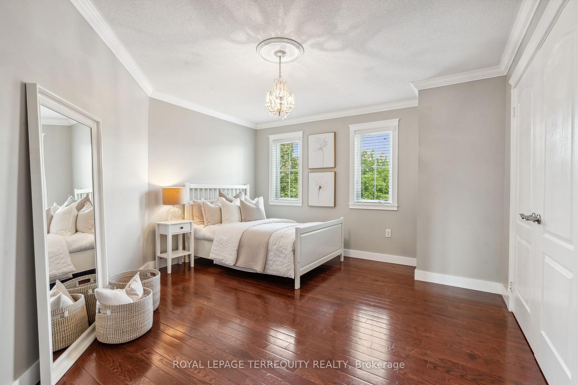 Photo 32 of 69 Bellhouse Place, Whitby, Brooklin — HOMEH