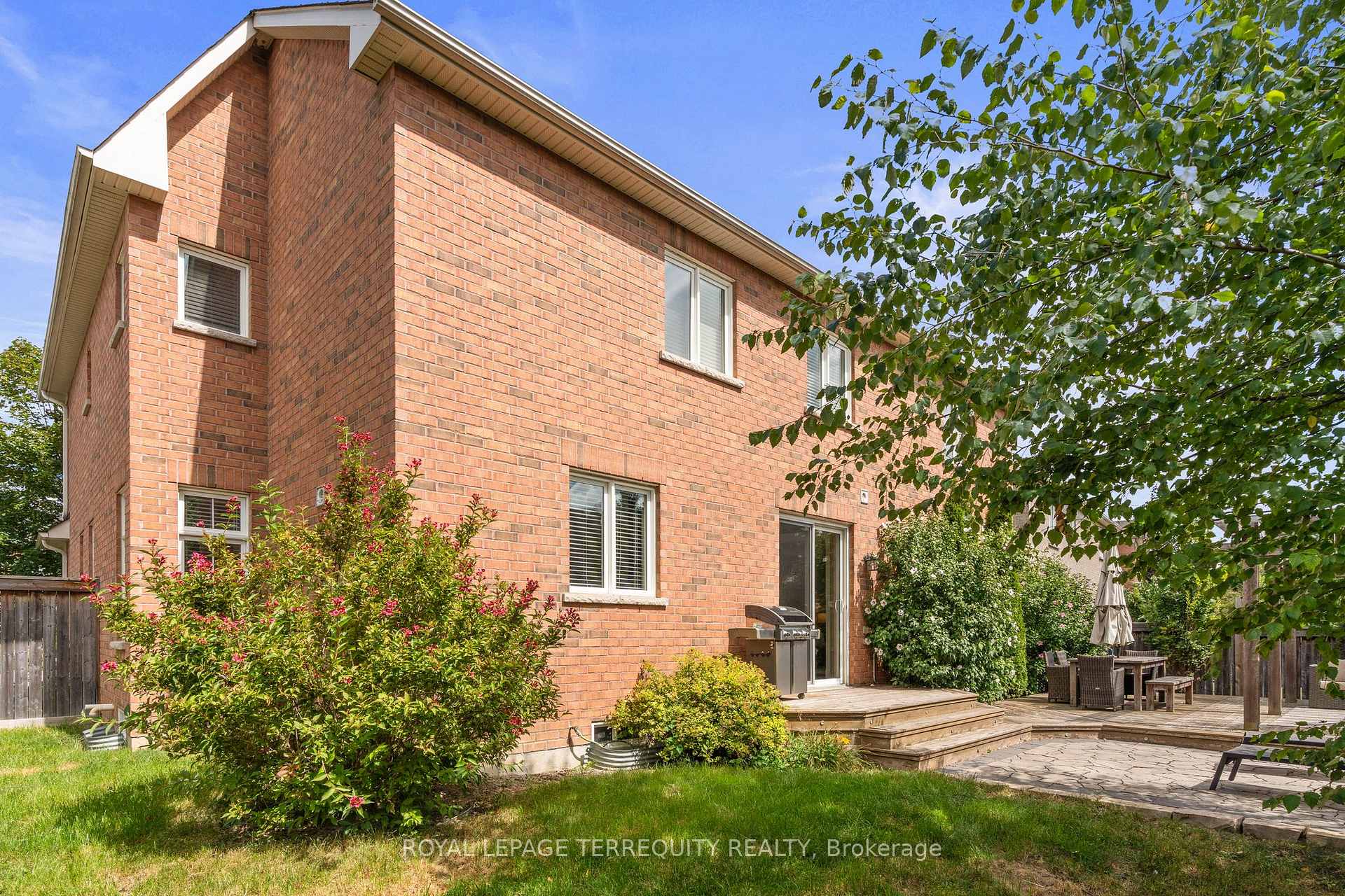 Photo 38 of 69 Bellhouse Place, Whitby, Brooklin — HOMEH