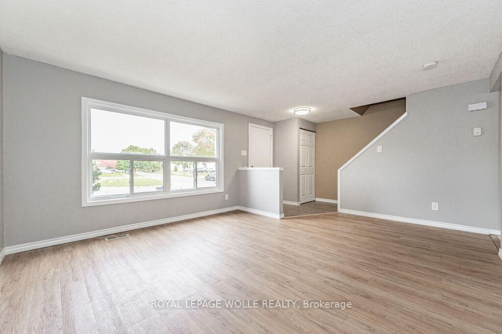 Photo 11 of 32B Karen Walk, Waterloo — HOMEH